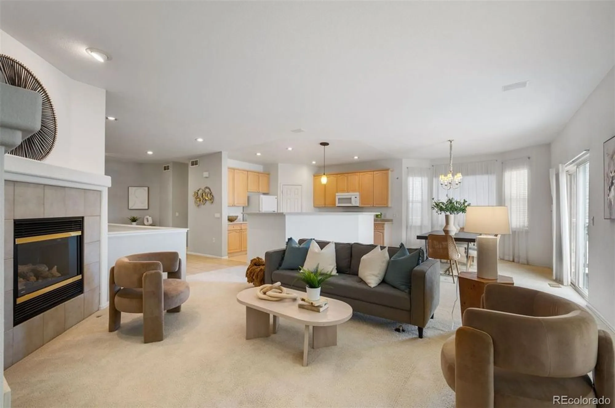 Property Slideshow image 7 of 35 | 23440 e moraine pl, Aurora, CO, 80016