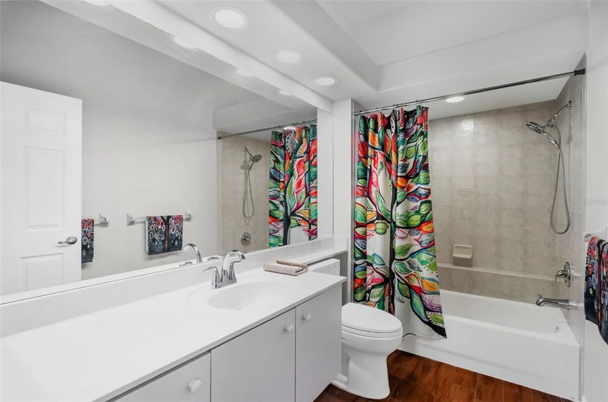 Property Slideshow image 40 of 48 | 7161 drewrys blf, Bradenton, FL, 34203