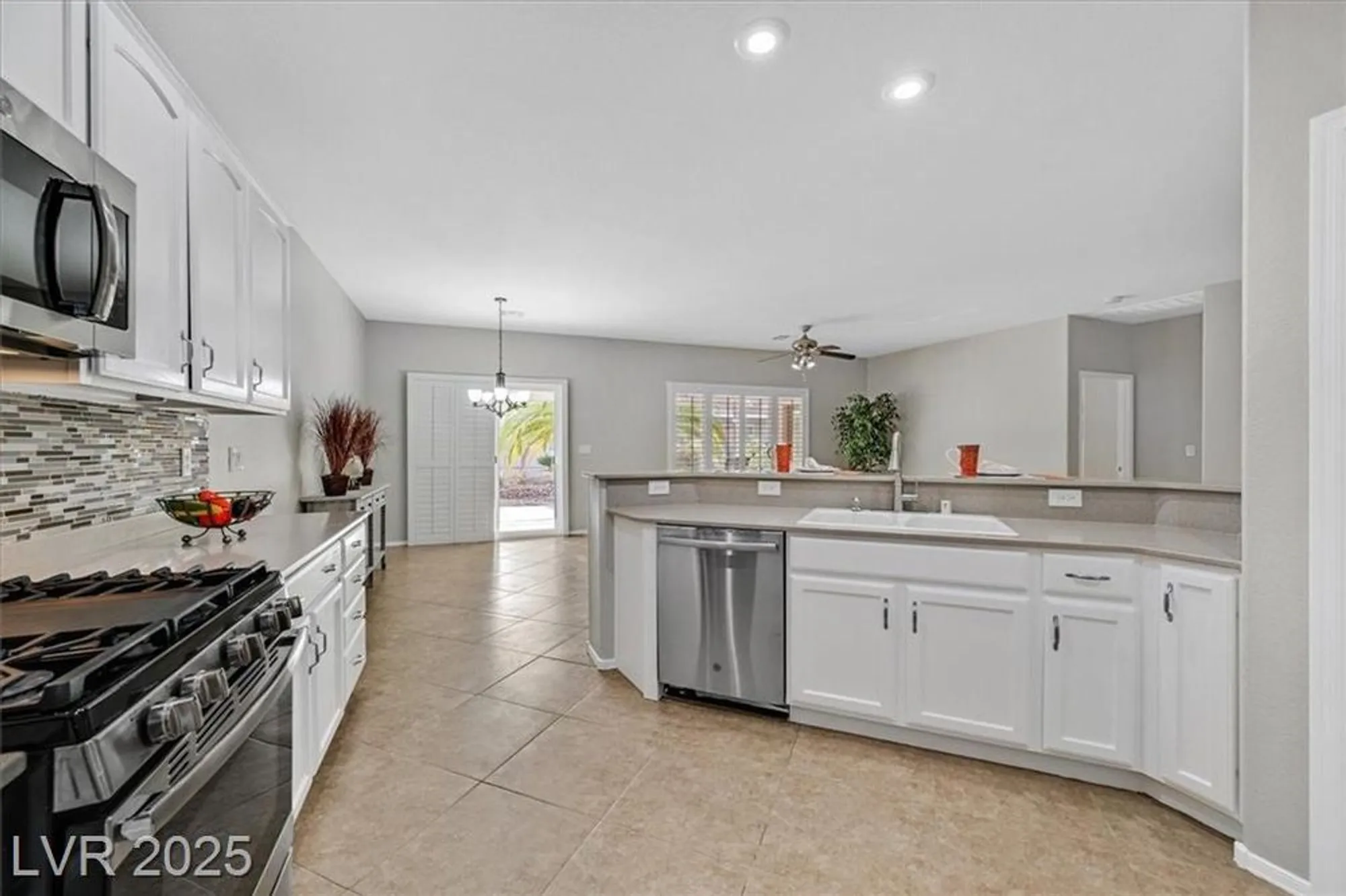 Property Slideshow image 6 of 38 | 2167 gunnison pl, Henderson, NV, 89044