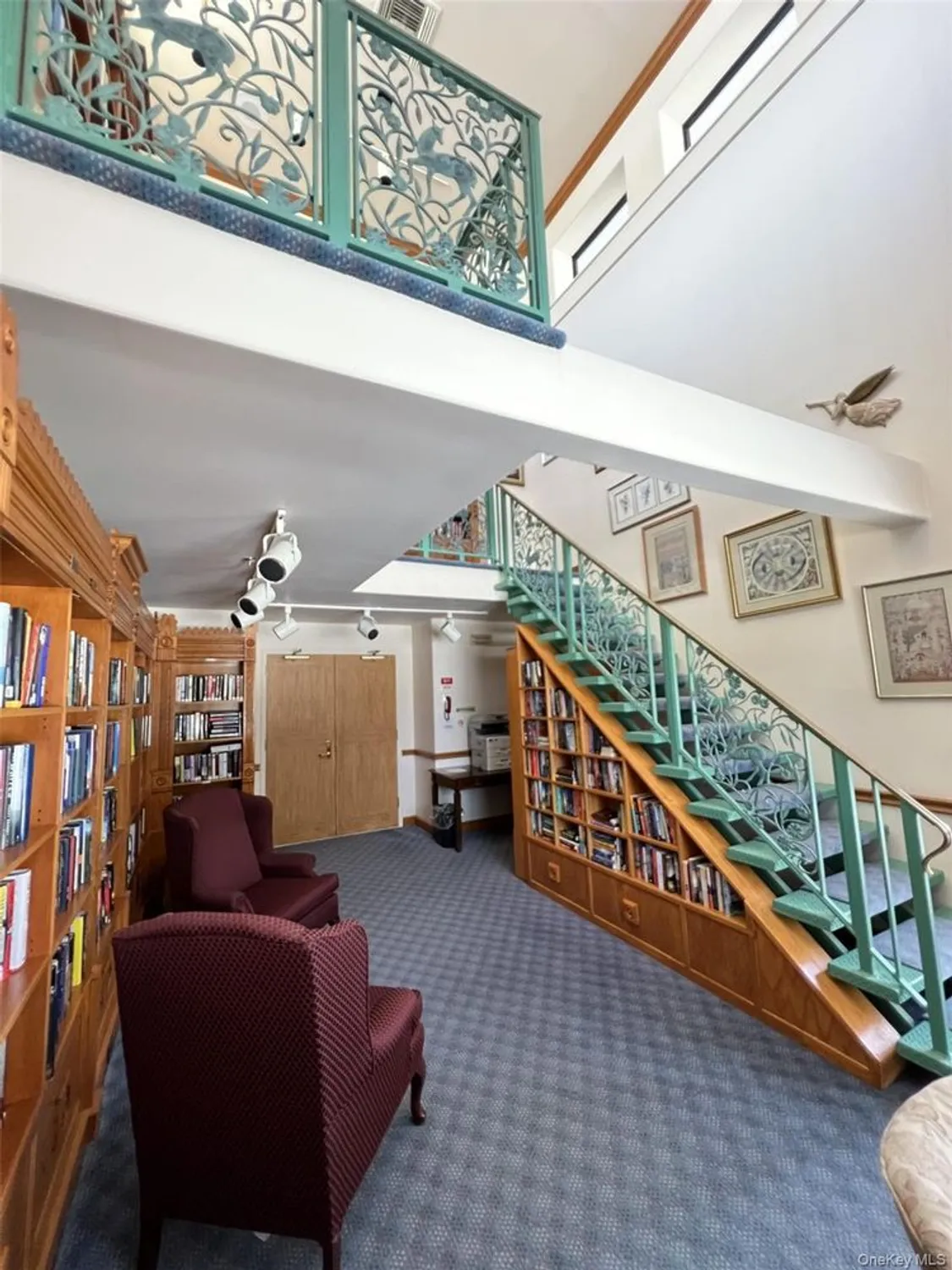 Property Slideshow image 26 of 28 | 256 glen dr, Ridge, NY, 11961