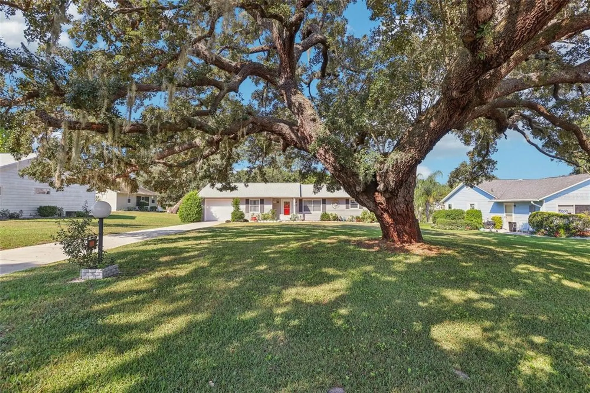 Property Slideshow image 3 of 35 | 12 brigadoon cir, Leesburg, FL, 34788