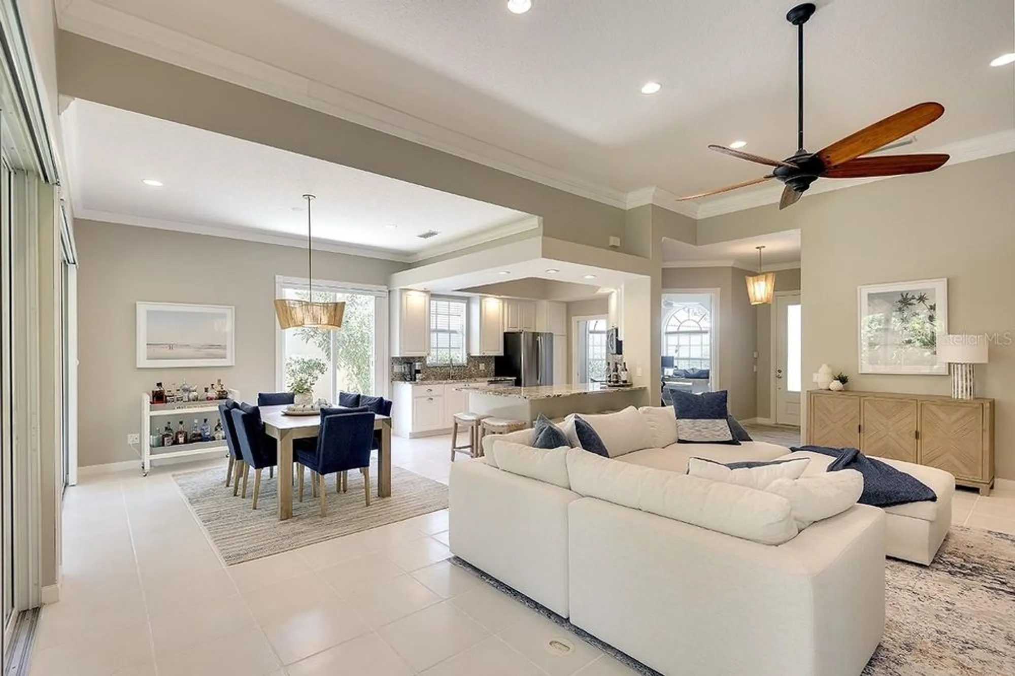 Property Slideshow image 15 of 50 | 5877 ferrara dr, Sarasota, FL, 34238