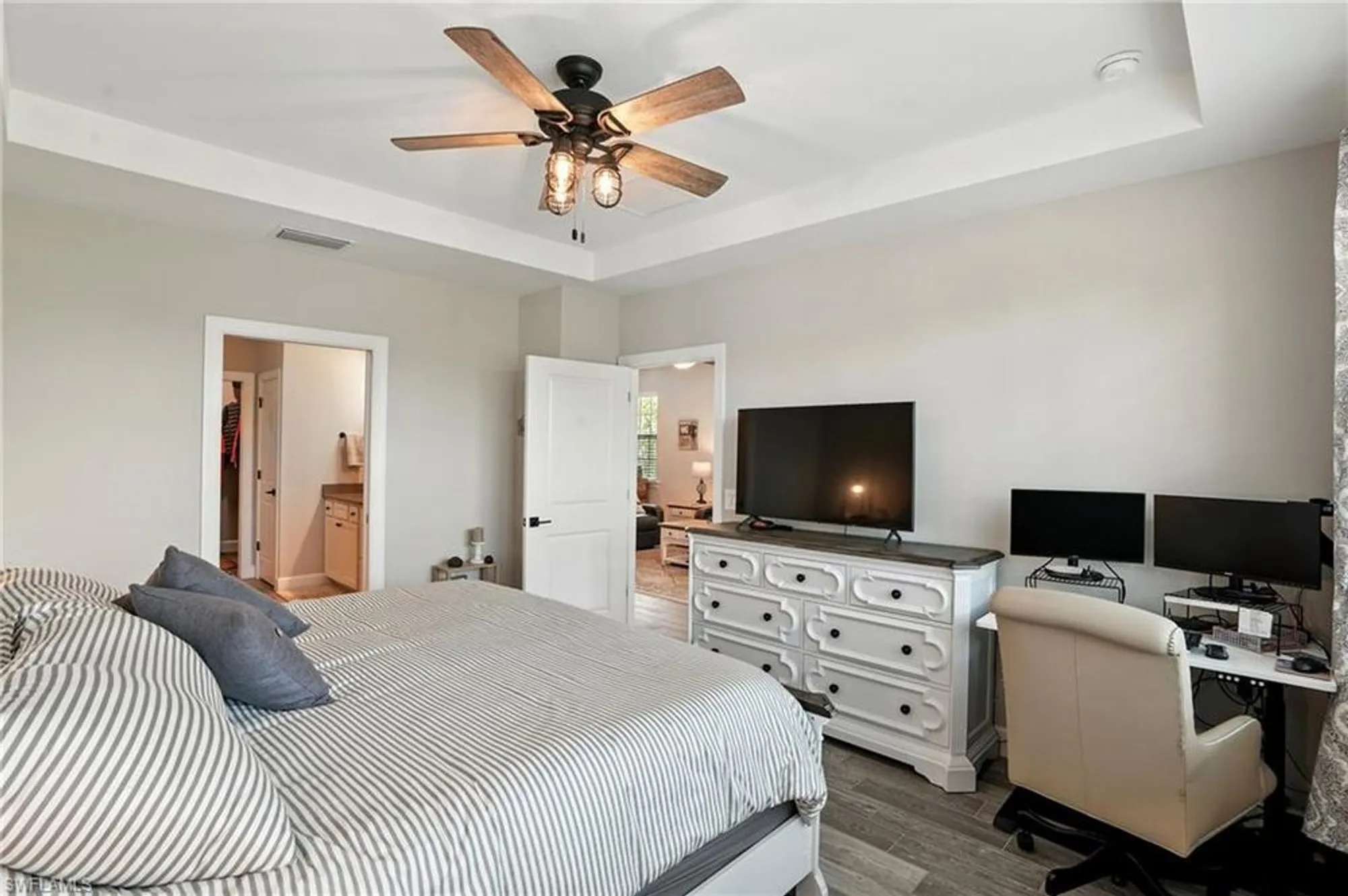 Property Slideshow image 19 of 47 | 12230 canal grande dr, Fort Myers, FL, 33913