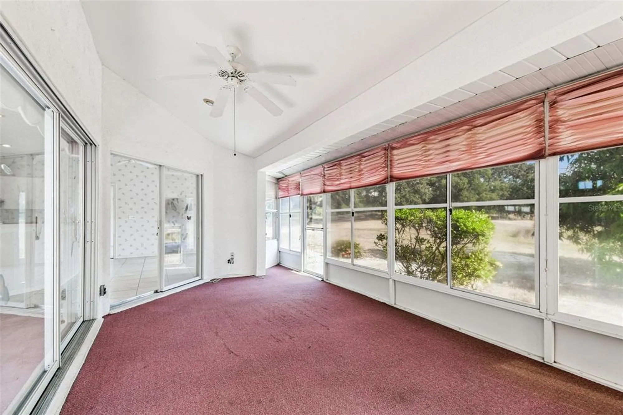 Property Slideshow image 12 of 39 | 2305 e del webb blvd, Sun City Center, FL, 33573