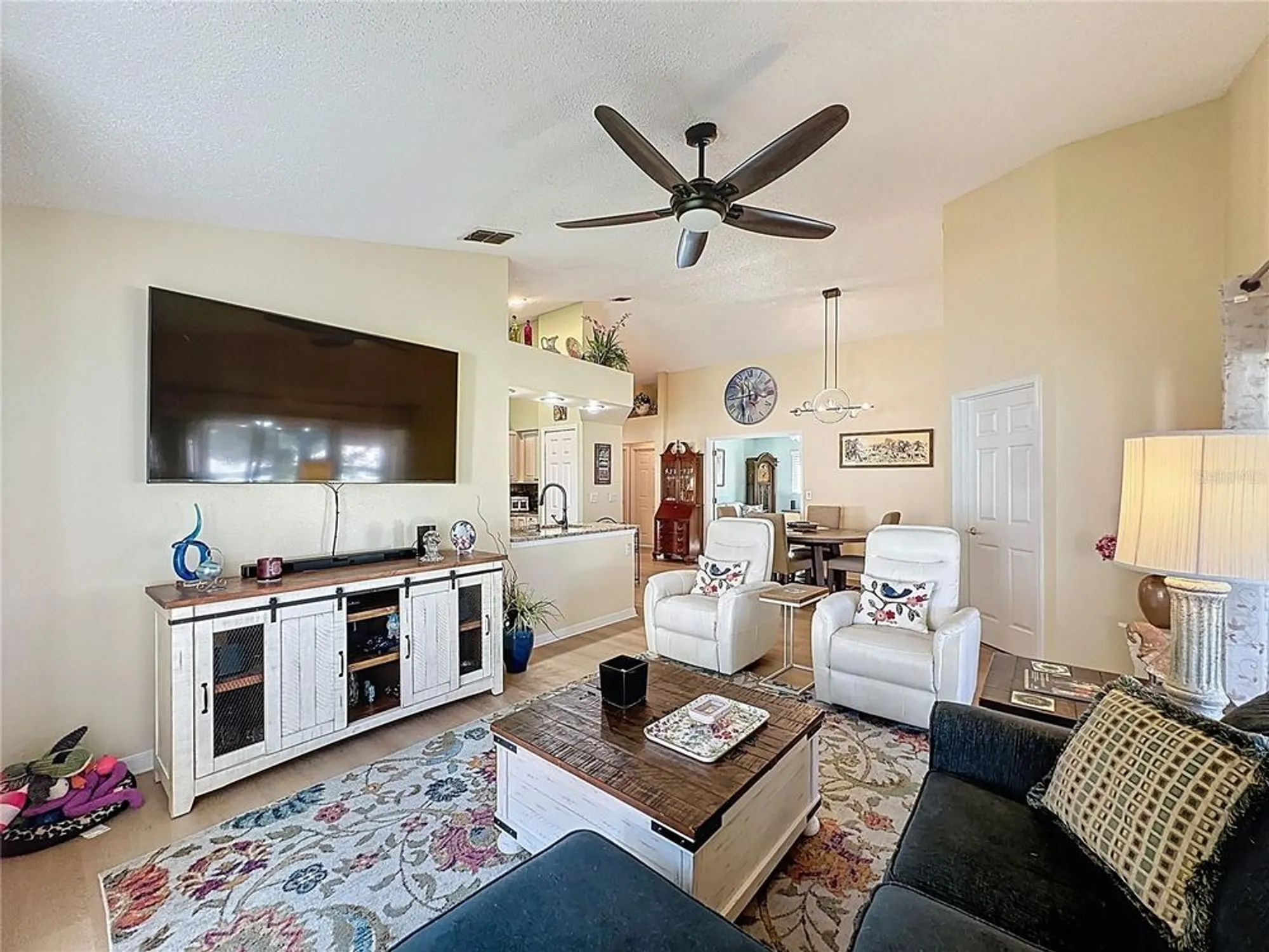 Property Slideshow image 20 of 78 | 3906 doune way, Clermont, FL, 34711