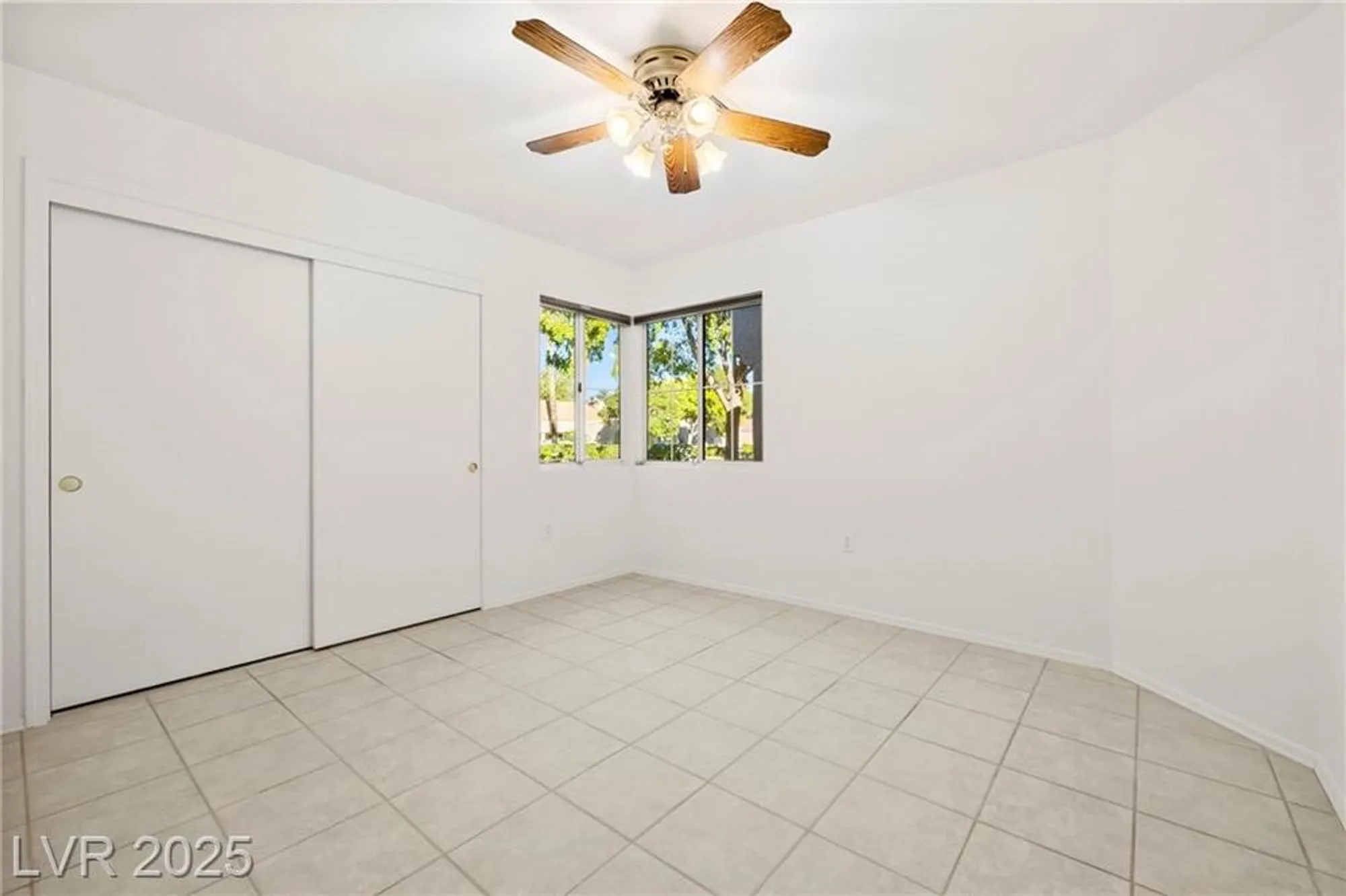 Property Slideshow image 18 of 44 | 8701 millsboro dr, Las Vegas, NV, 89134