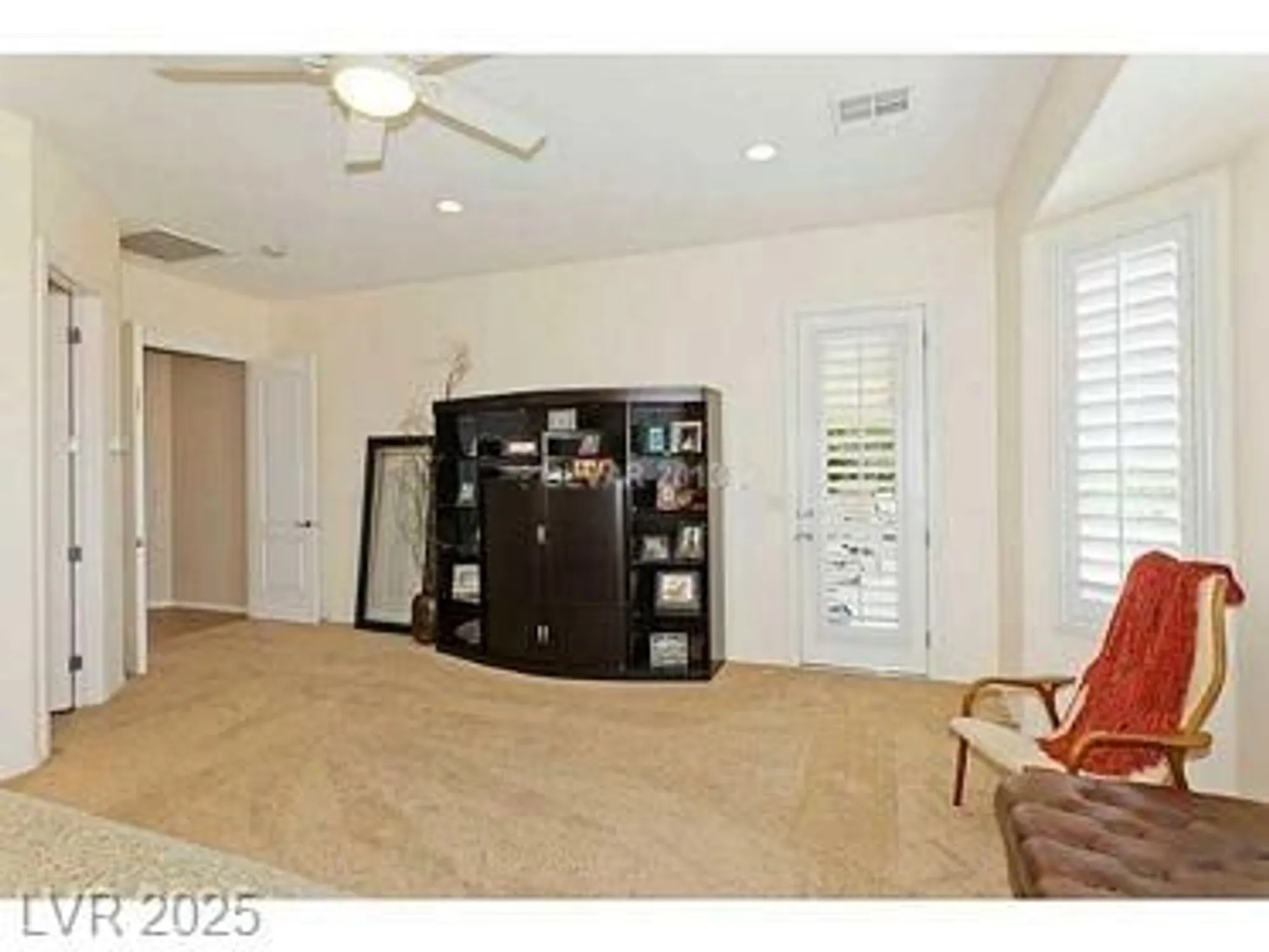 Property Slideshow image 8 of 20 | 2594 portsmouth creek ave, Henderson, NV, 89052