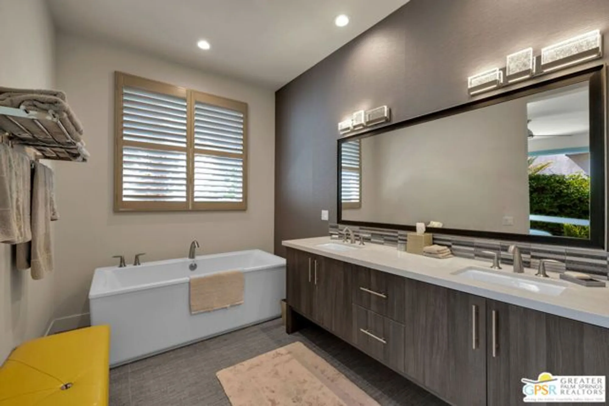 Property Slideshow image 26 of 43 | 1136 cyan ln, Palm Springs, CA, 92262