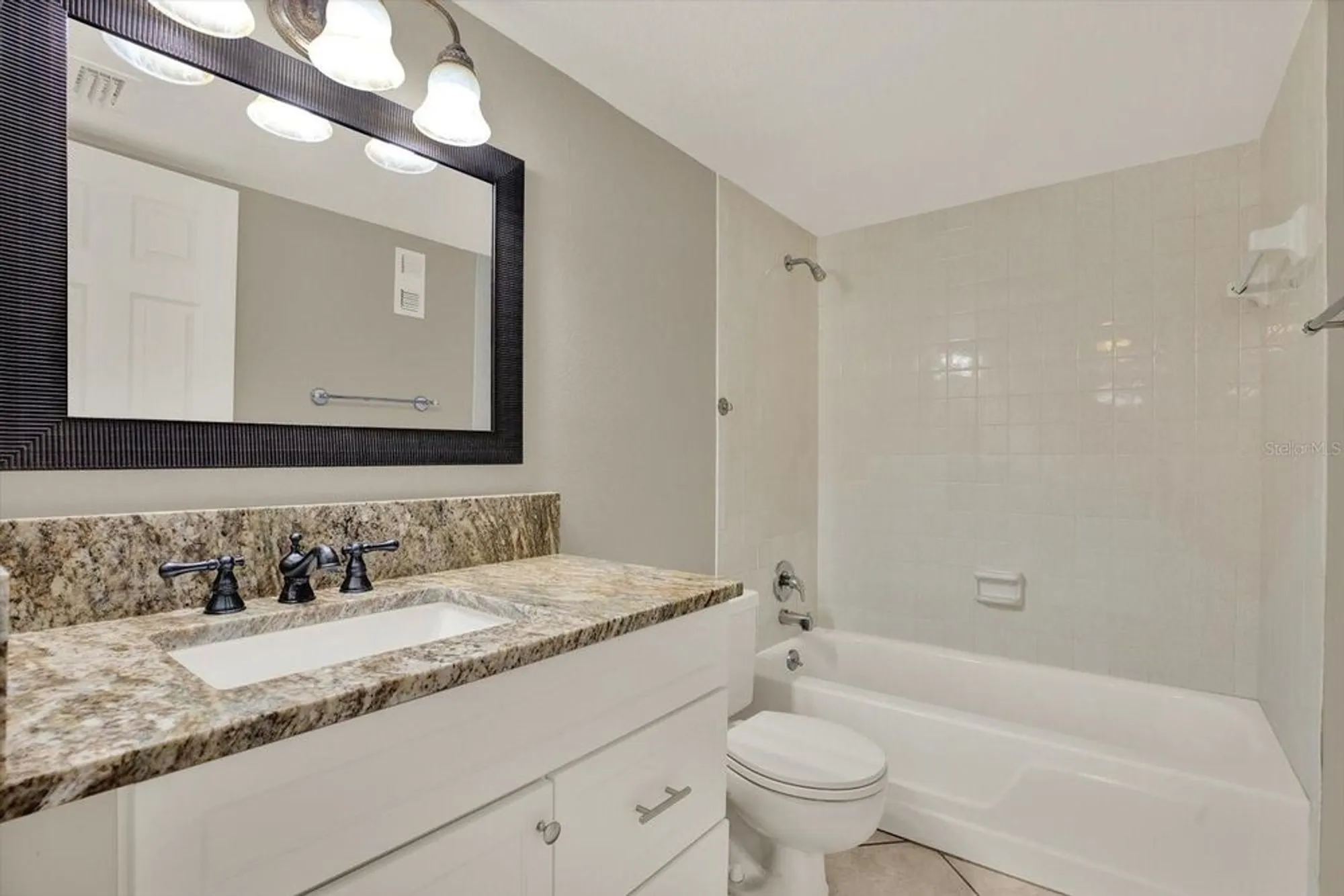 Property Slideshow image 14 of 36 | 7625 sun island dr 107, South Pasadena, FL, 33707