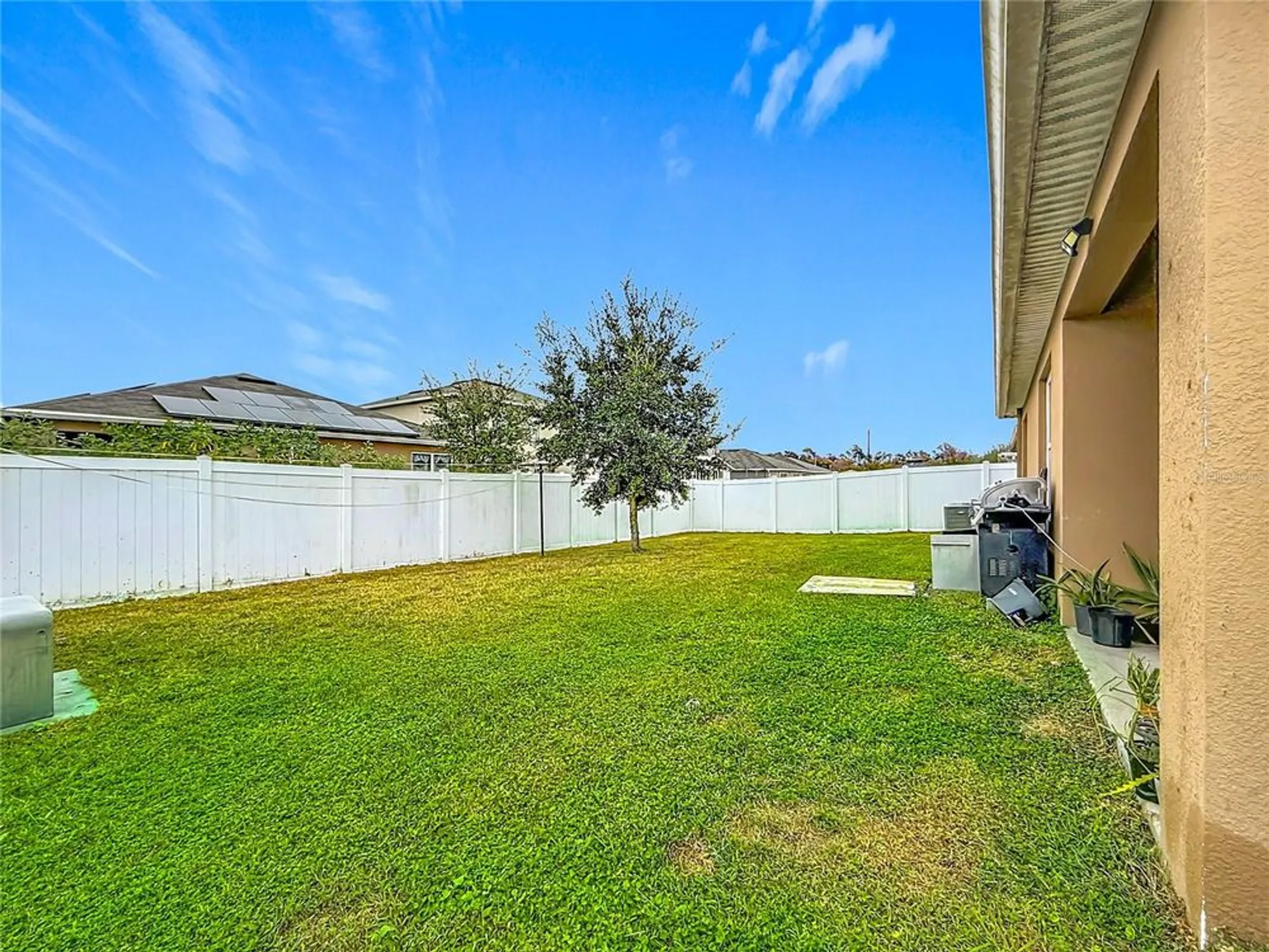 Property Slideshow image 40 of 49 | 2043 blue highlands dr, Lakeland, FL, 33811