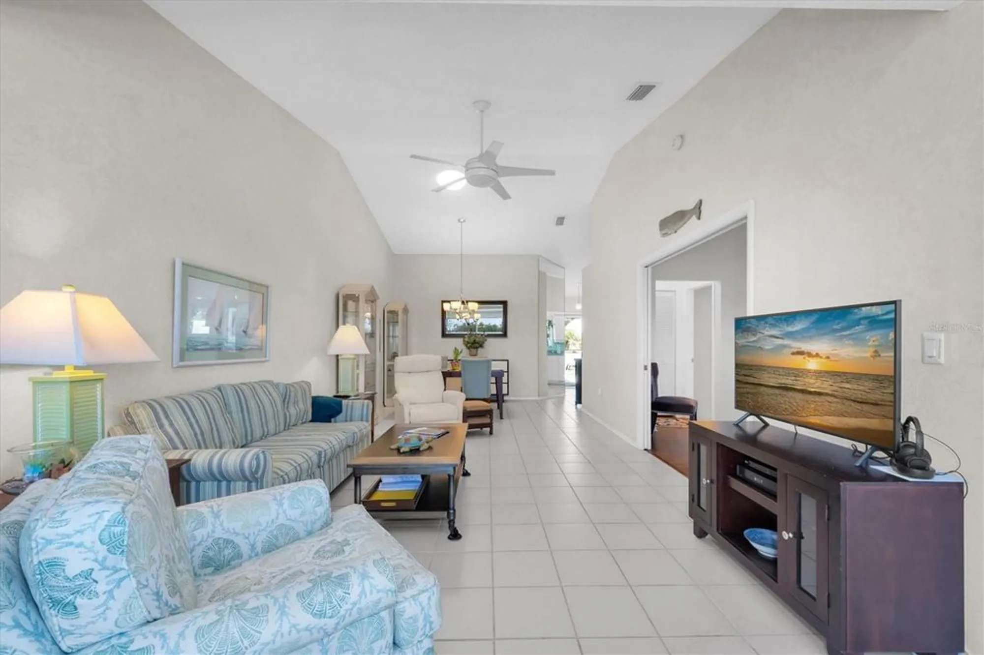 Property Slideshow image 10 of 57 | 801 waterside ln, Bradenton, FL, 34209