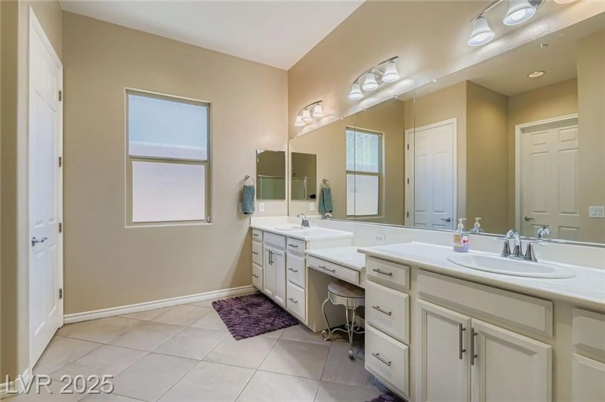 Property Slideshow image 18 of 54 | 512 heritage bridge ave, Henderson, NV, 89011