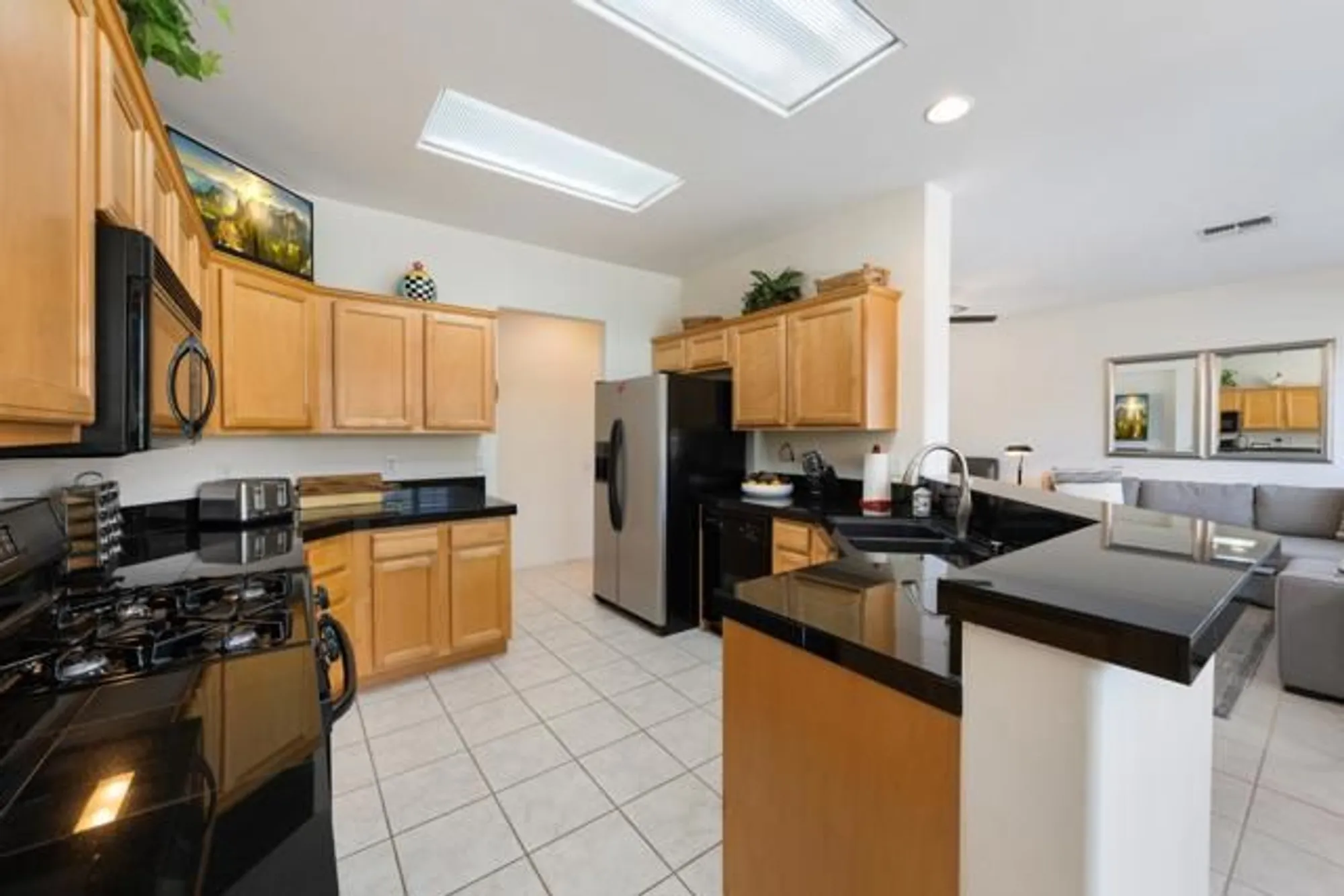 Property Slideshow image 12 of 35 | 78852 stansbury ct, Palm Desert, CA, 92211