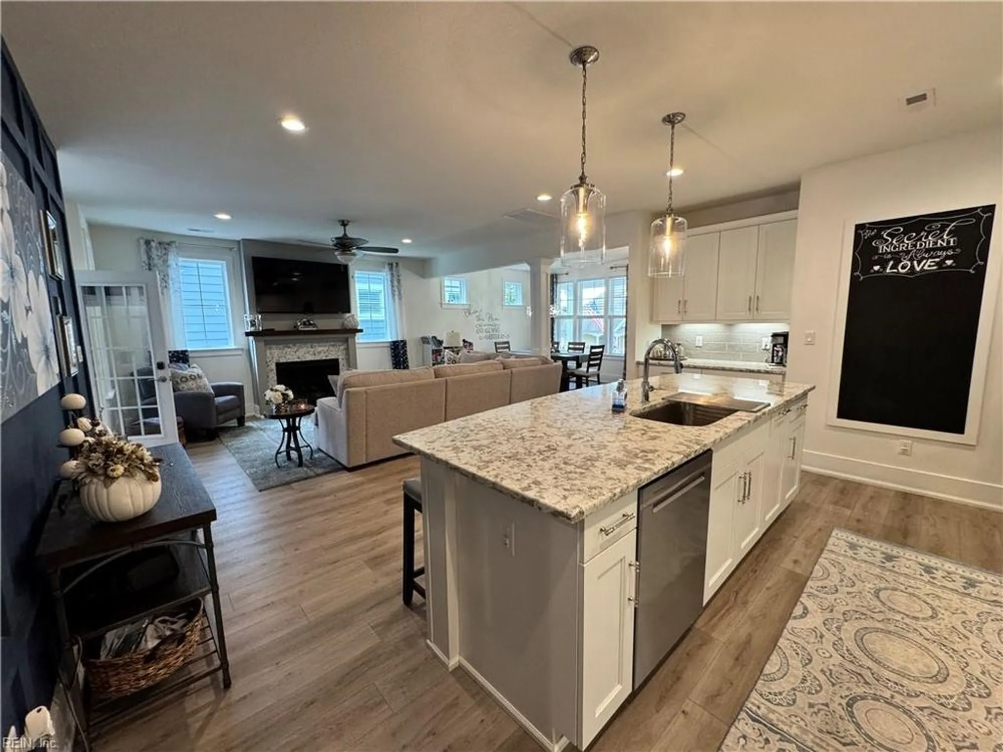 Property Slideshow image 4 of 25 | 110 creek ln, Suffolk, VA, 23435