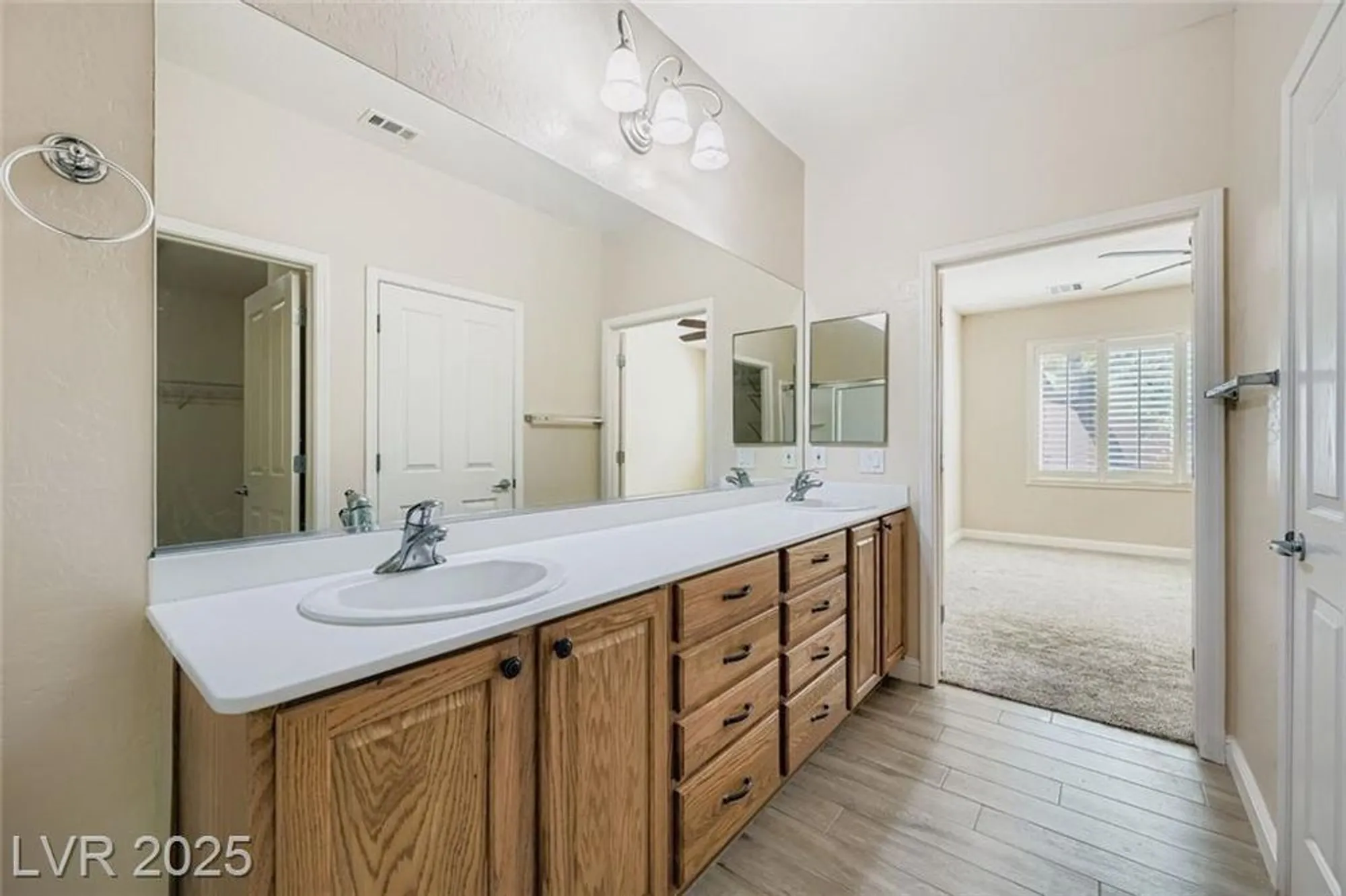 Property Slideshow image 18 of 35 | 2559 moonlight valley ave, Henderson, NV, 89044