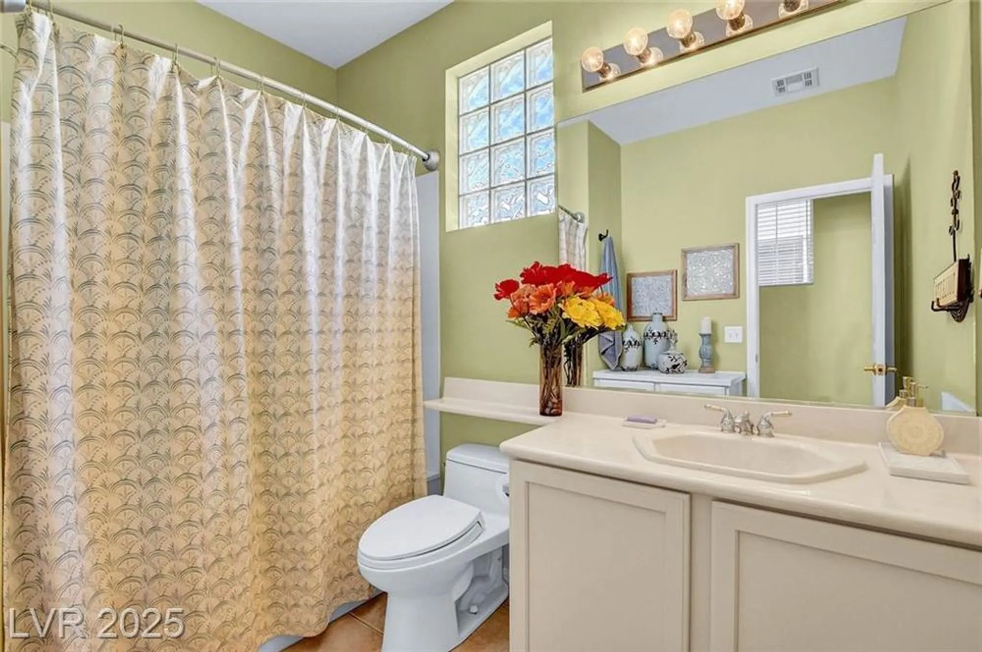 Property Slideshow image 39 of 78 | 4545 regalo bello st, Las Vegas, NV, 89135