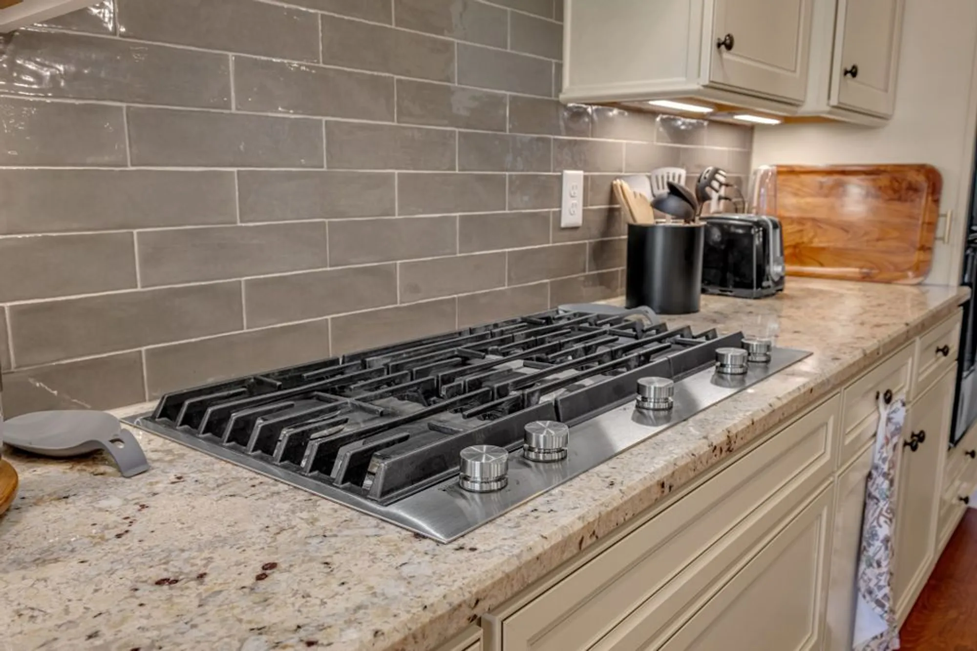 Property Slideshow image 10 of 27 | 1121 davidson walk, Spring Hill, TN, 37174