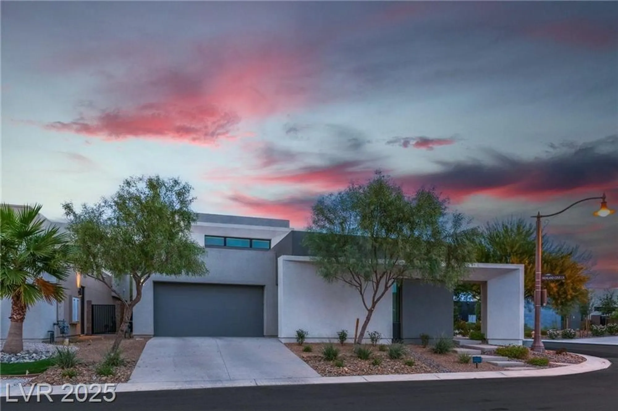 Property Slideshow image 28 of 41 | 21 highland cove ln, Henderson, NV, 89011