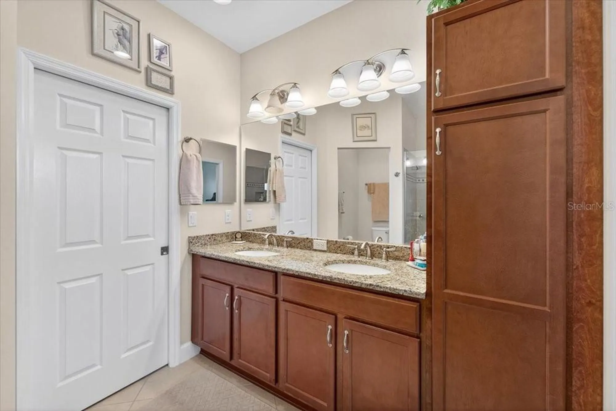 Property Slideshow image 25 of 66 | 821 chipper dr, Sun City Center, FL, 33573