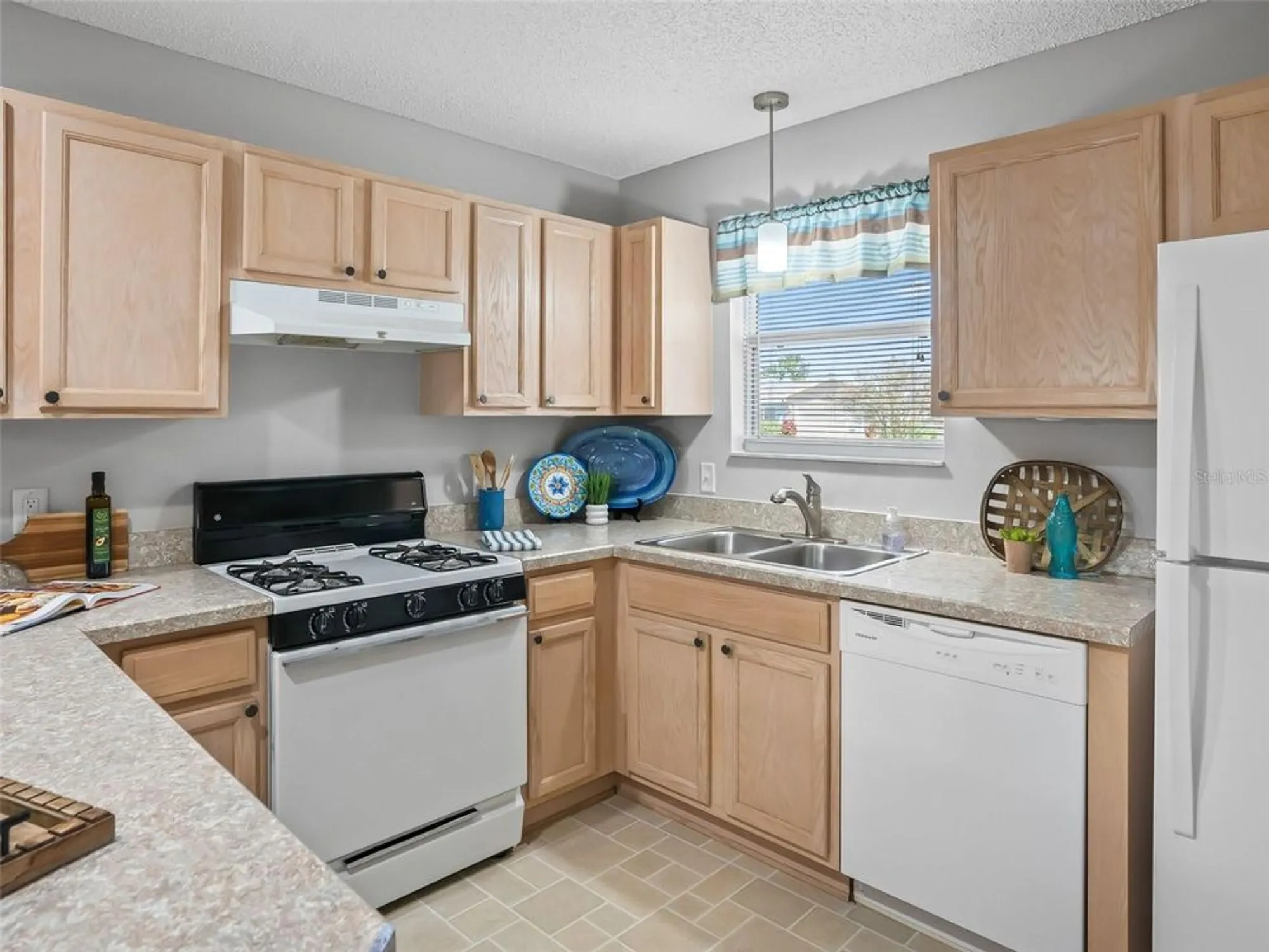 Property Slideshow image 12 of 57 | 17930 se 83rd melody ave, The Villages, FL, 32162