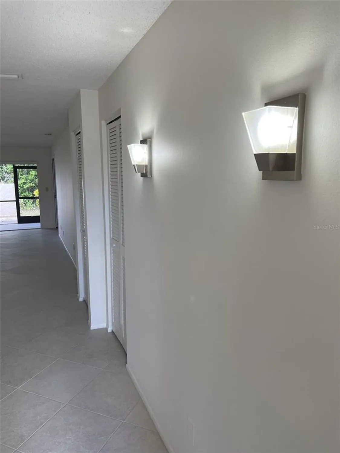 Property Slideshow image 10 of 59 | 7030 w country club dr n # 128, Sarasota, FL, 34243