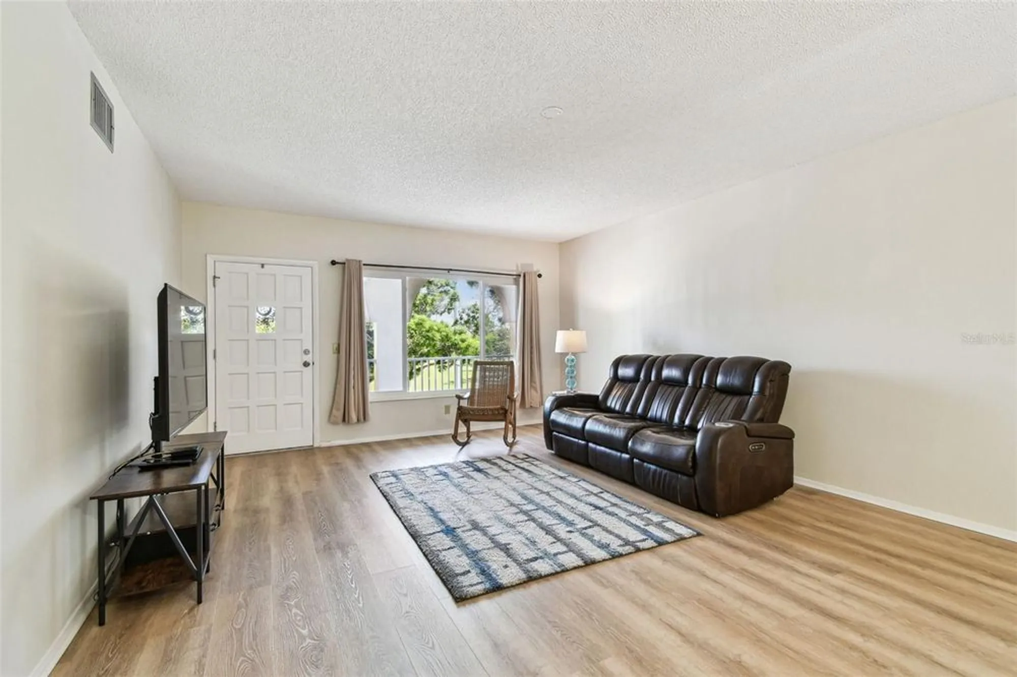 Property Slideshow image 11 of 52 | 2430 florentine way 46, Clearwater, FL, 33763