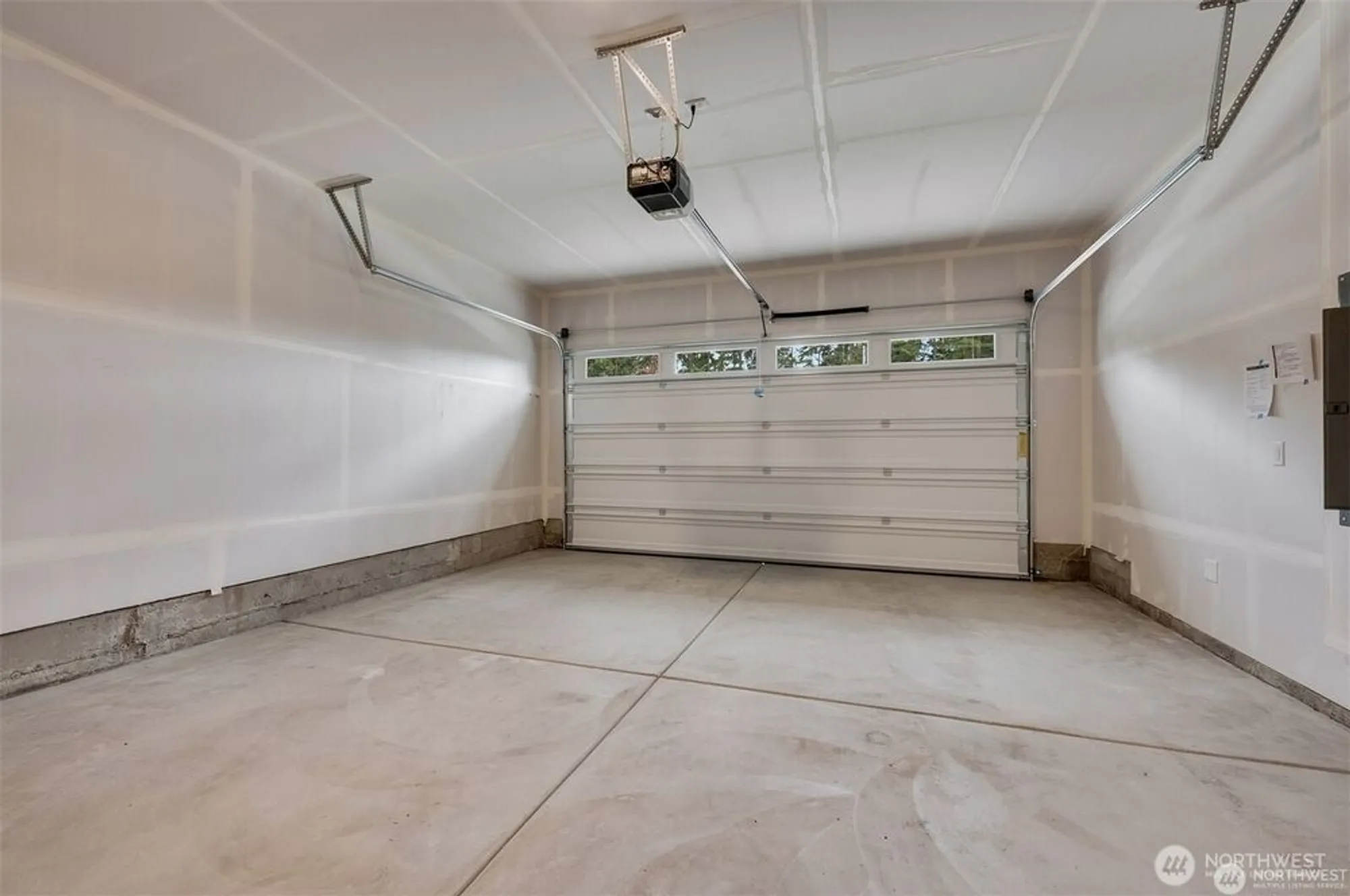 Property Slideshow image 32 of 37 | 29208 217th pl se # 34, Black Diamond, WA, 98010