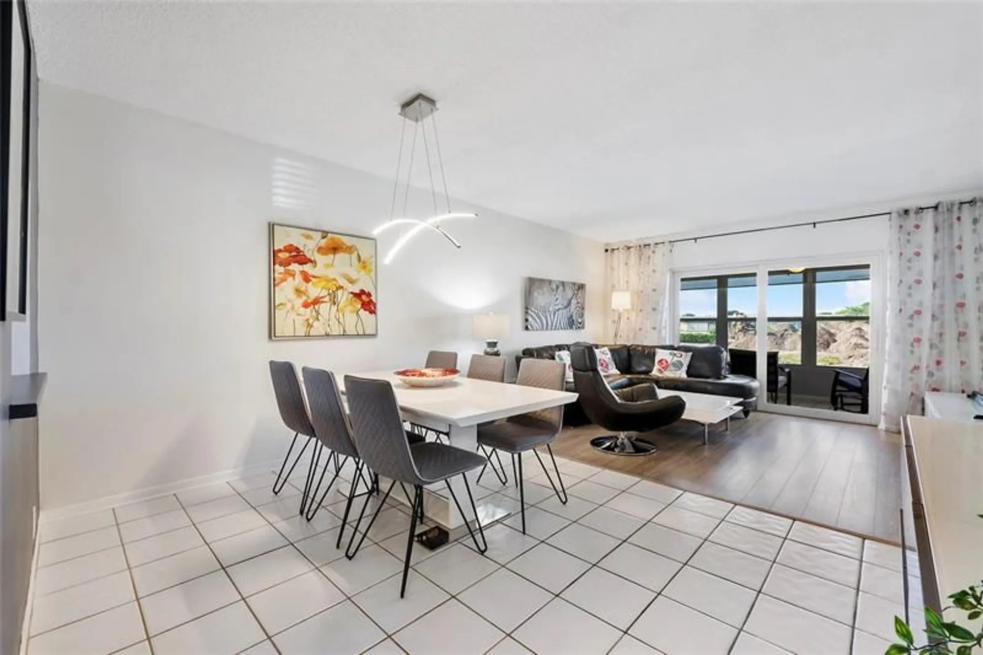 Property Slideshow image 5 of 18 | 601 nw 76th ter 208, Margate, FL, 33063