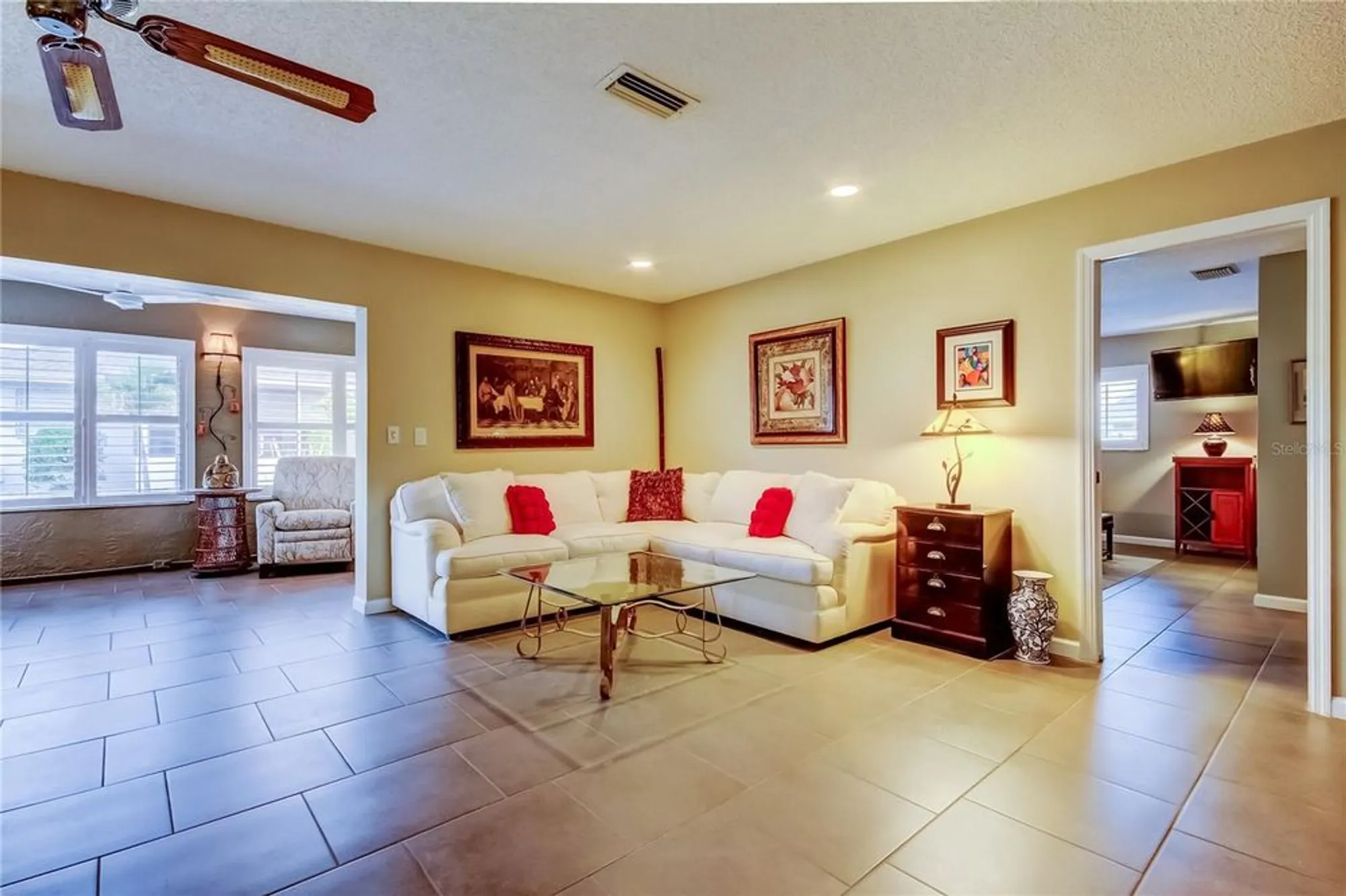 Property Slideshow image 27 of 77 | 329 club manor dr, Sun City Center, FL, 33573