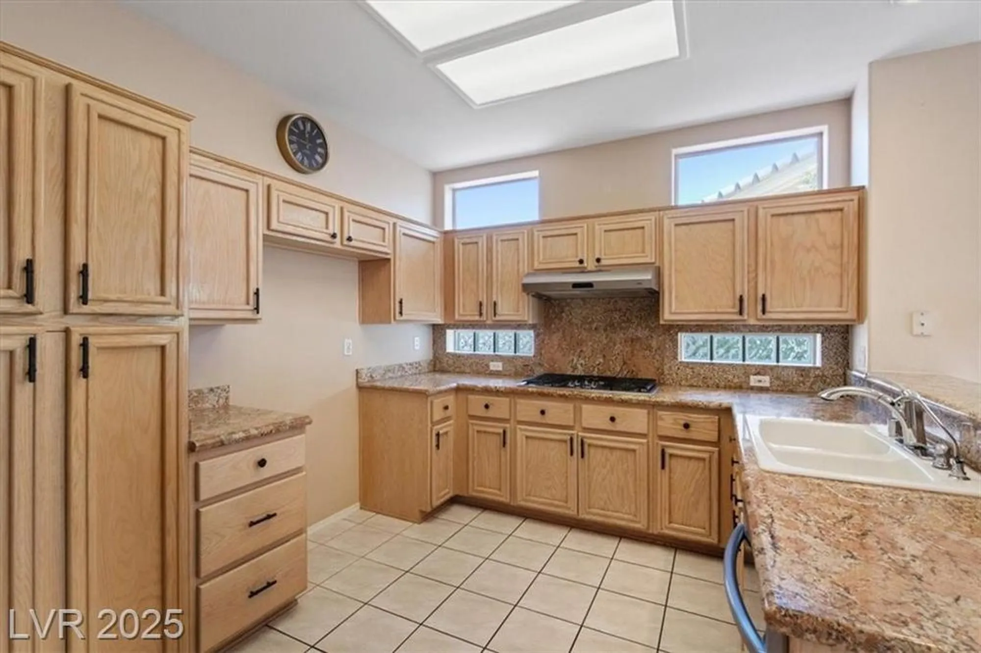 Property Slideshow image 7 of 34 | 2524 banora point dr, Las Vegas, NV, 89134