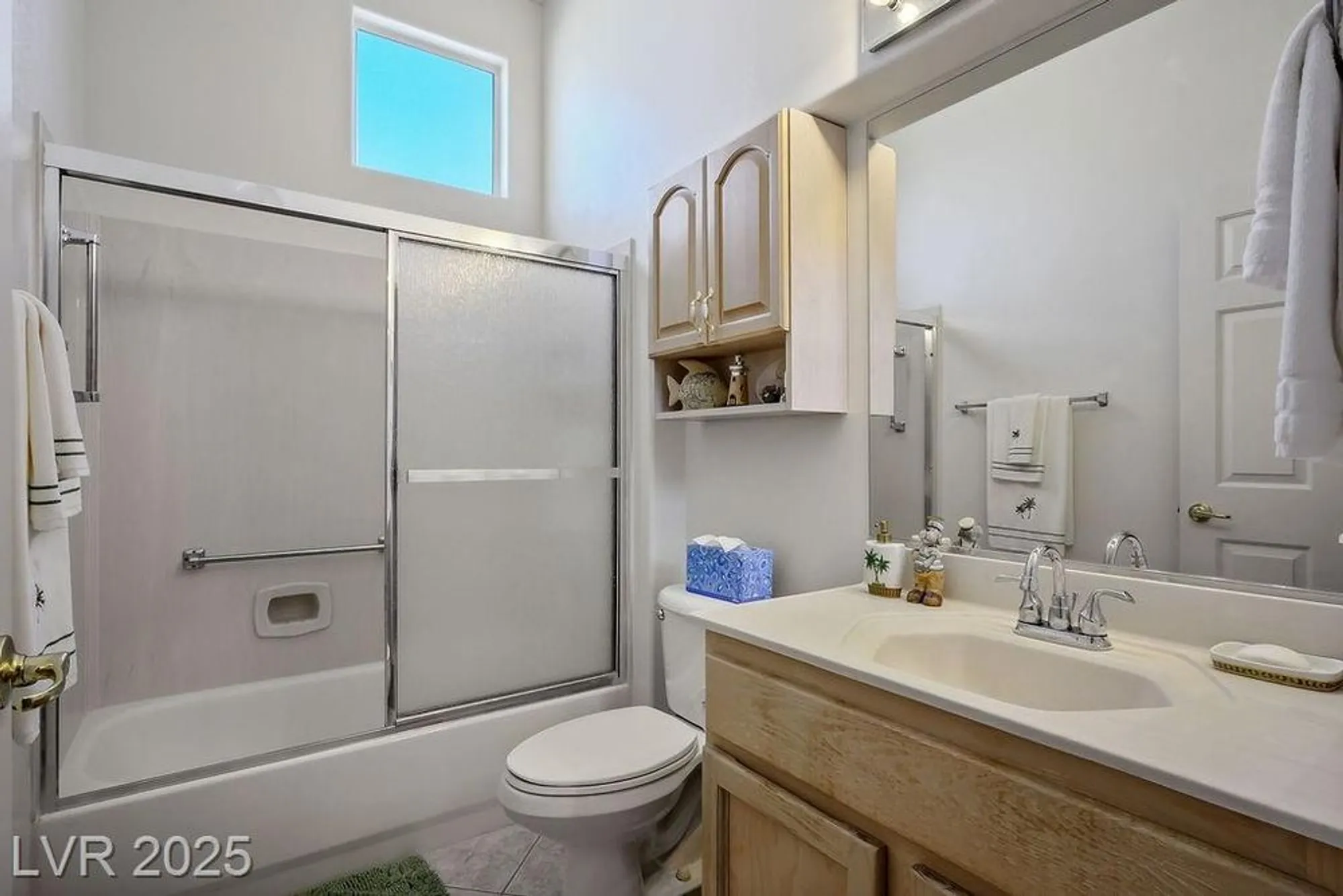 Property Slideshow image 17 of 74 | 10409 longwood dr, Las Vegas, NV, 89134