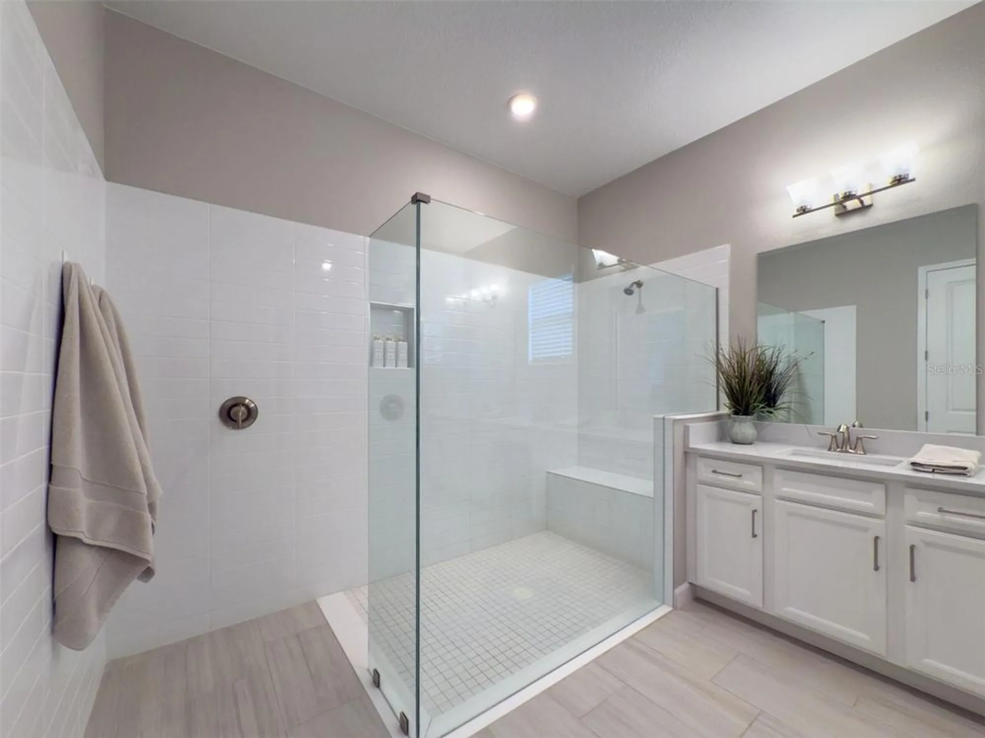 Property Slideshow image 30 of 80 | 5329 windy grove dr, Wimauma, FL, 33598