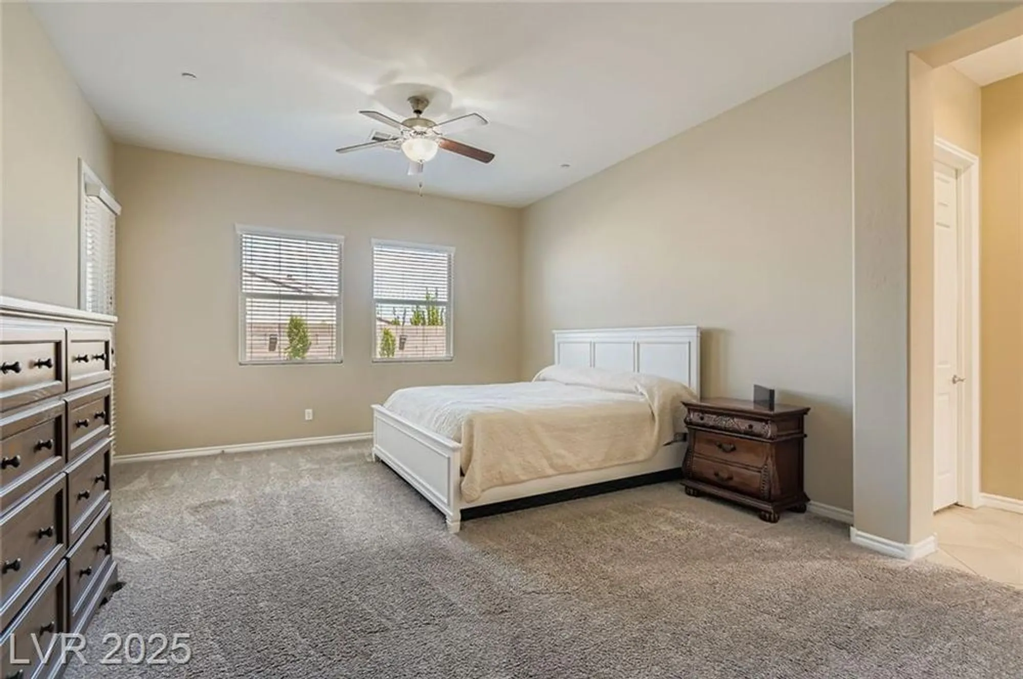Property Slideshow image 15 of 54 | 512 heritage bridge ave, Henderson, NV, 89011
