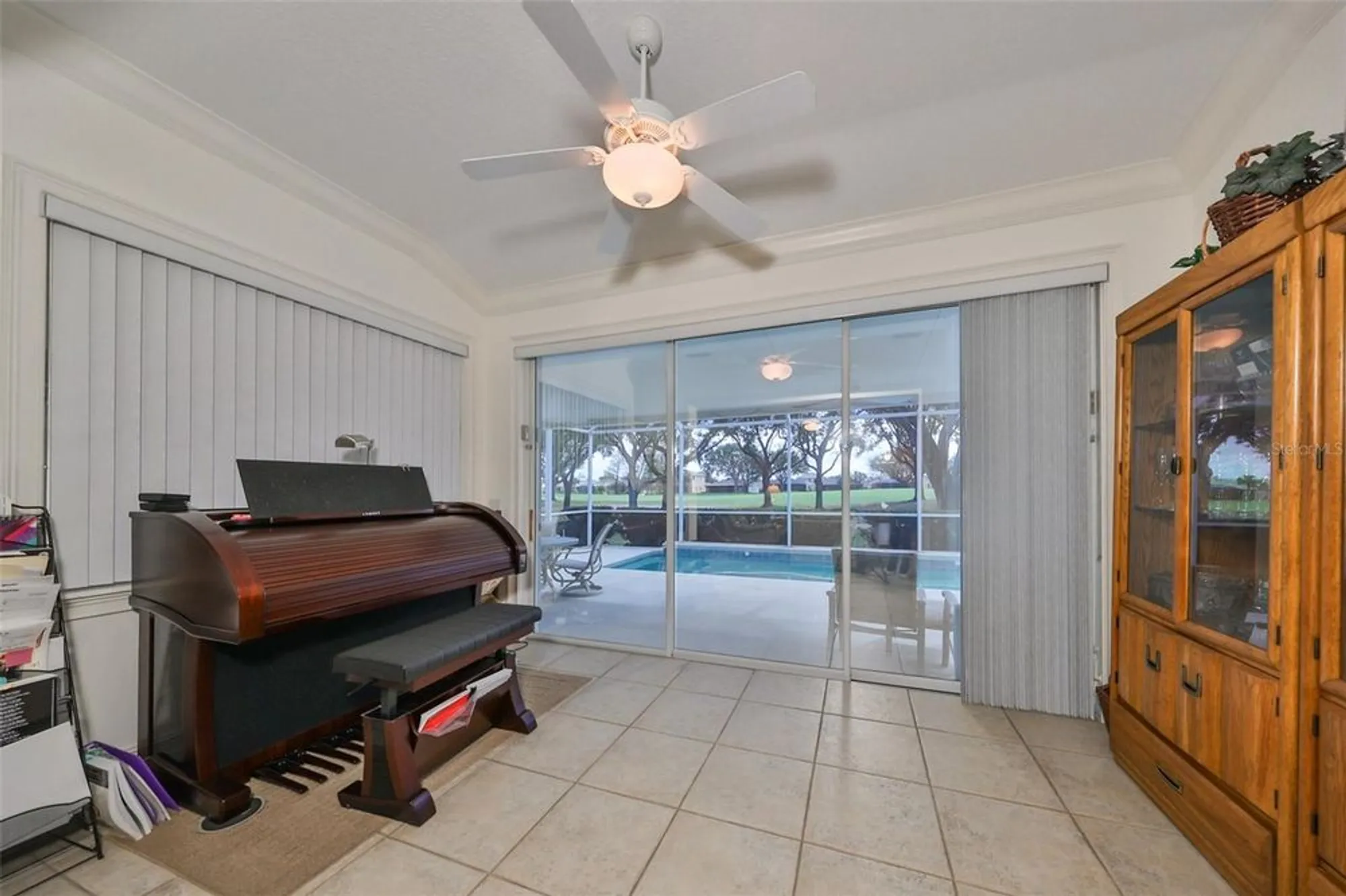 Property Slideshow image 14 of 37 | 1120 emerald dunes dr, Sun City Center, FL, 33573