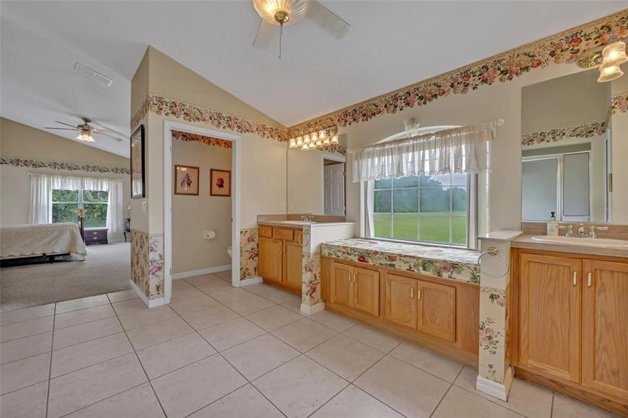 Property Slideshow image 36 of 52 | 25057 riverwalk dr, Leesburg, FL, 34748