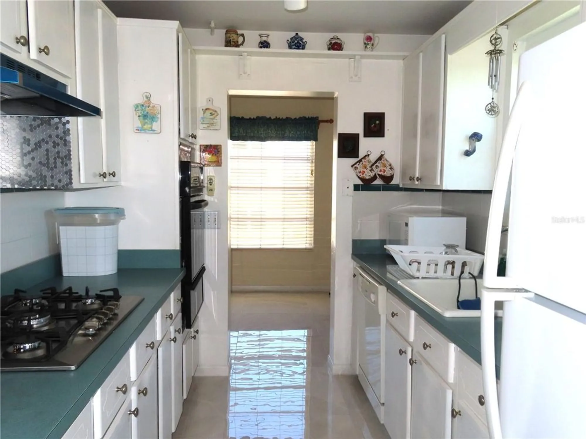 Property Slideshow image 11 of 20 | 2960 59th st 501, Gulfport, FL, 33707