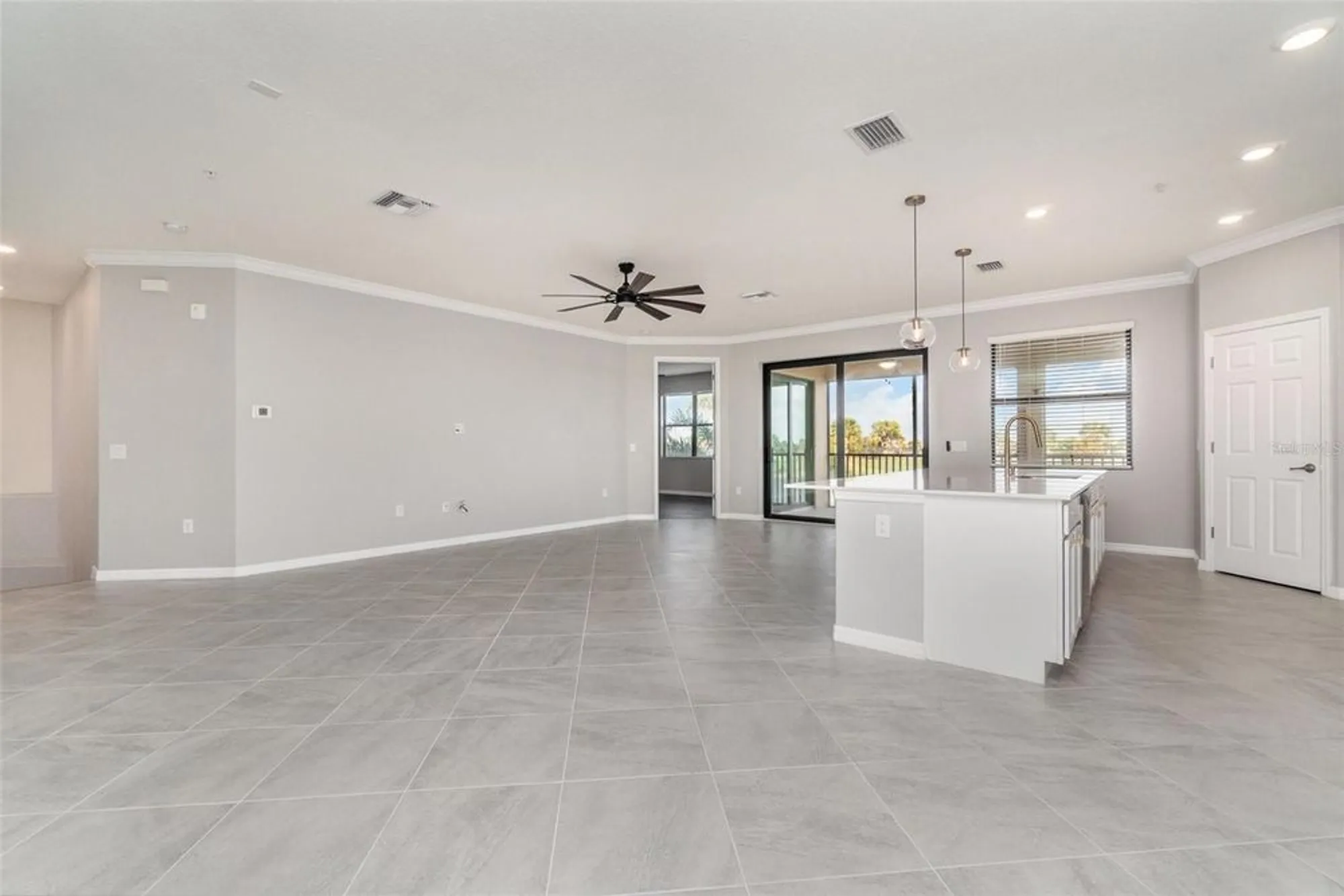 Property Slideshow image 7 of 33 | 10800 tarflower dr 202, Venice, FL, 34293
