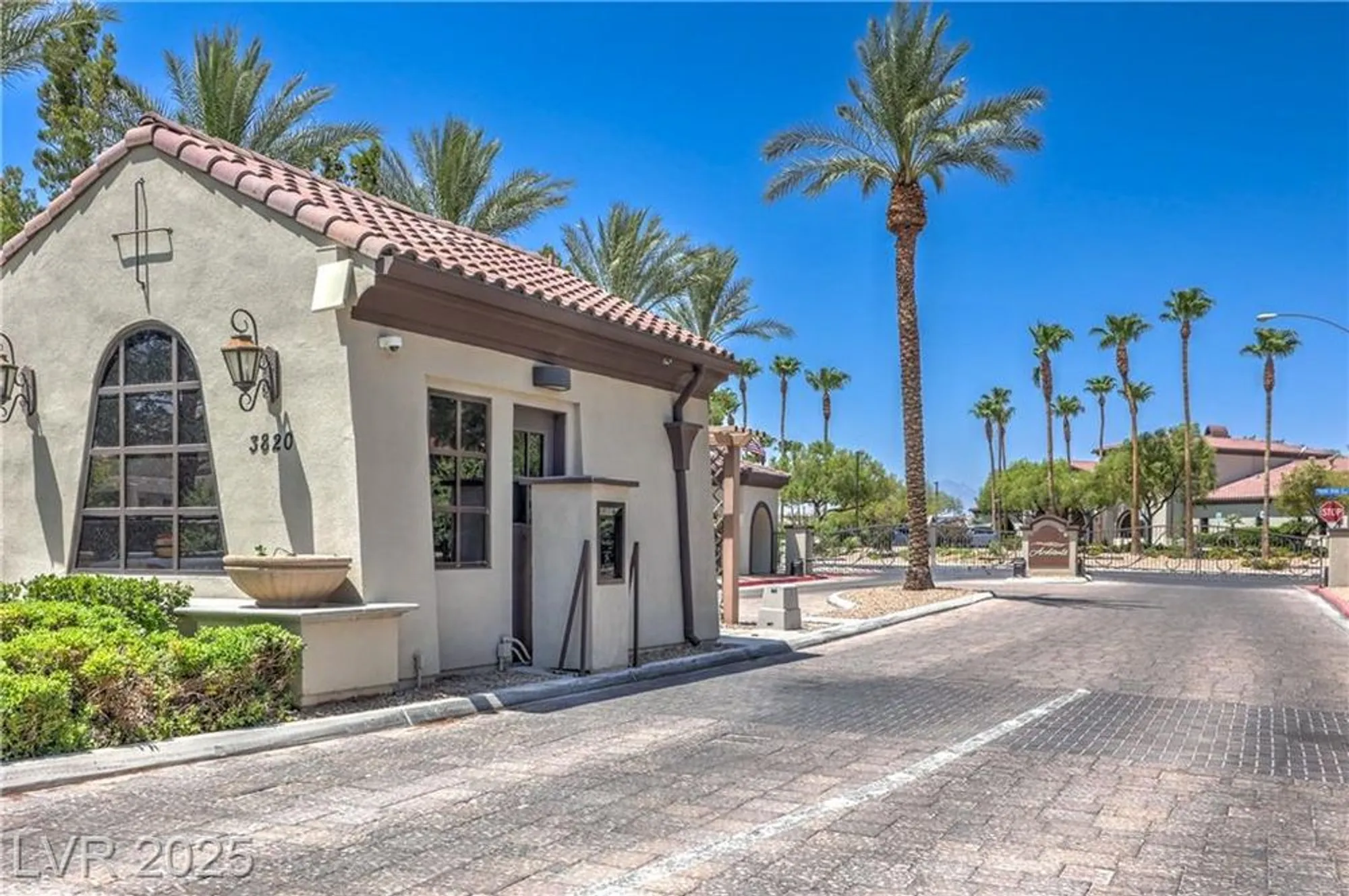 Property Slideshow image 12 of 41 | 3813 jasmine heights ave, North Las Vegas, NV, 89081