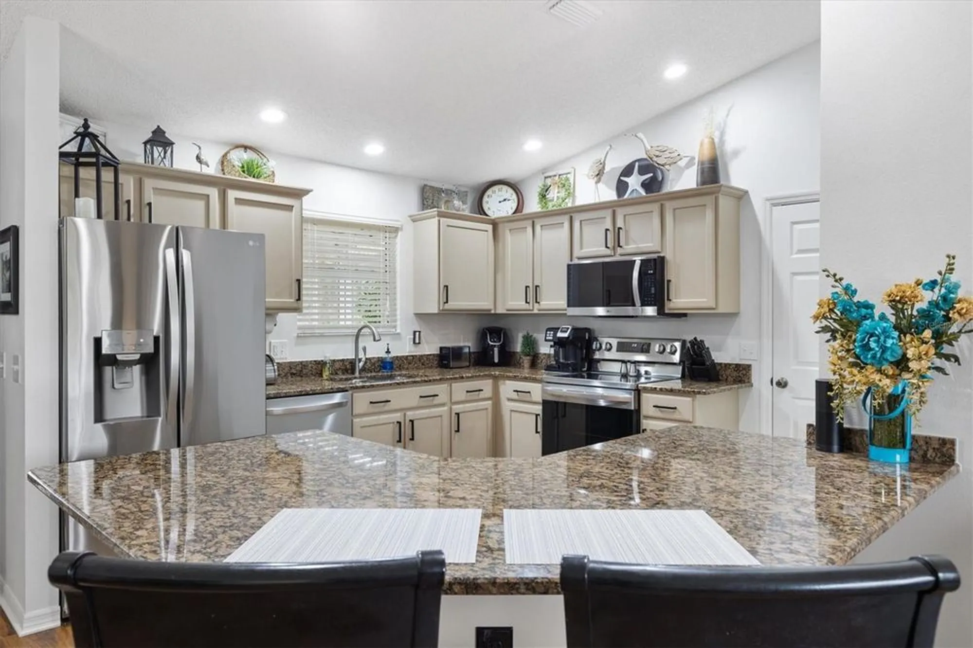 Property Slideshow image 5 of 23 | 964 kingmont ter, The Villages, FL, 32162