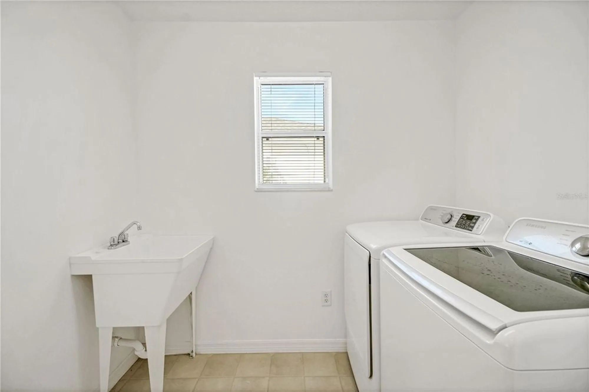 Property Slideshow image 36 of 45 | 438 grovewood pl, The Villages, FL, 32162