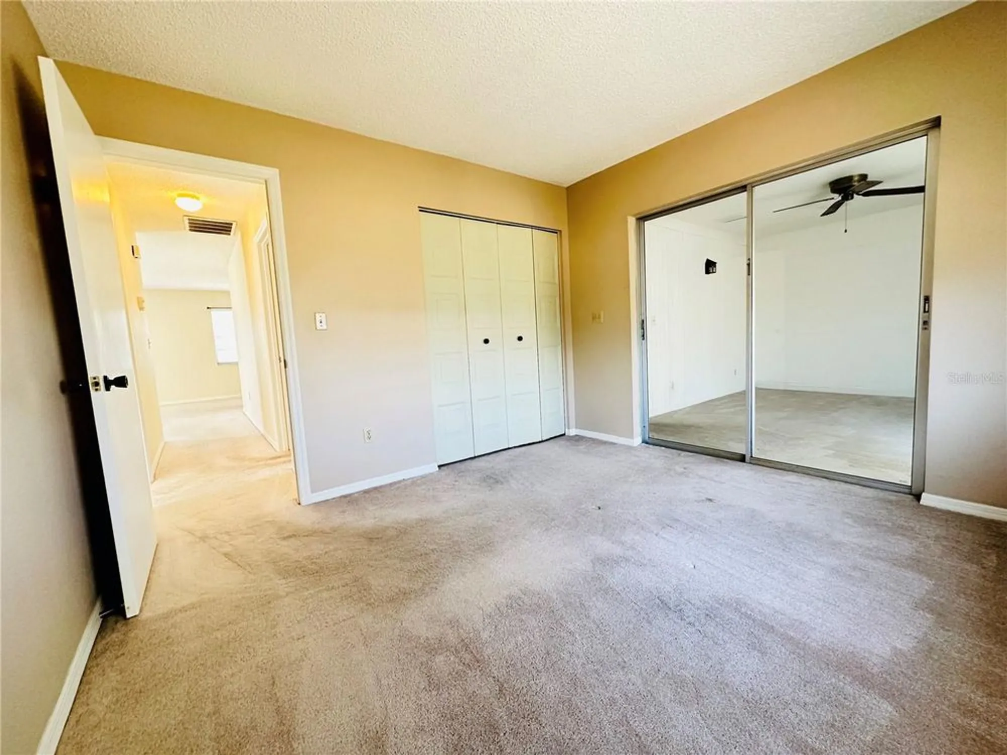 Property Slideshow image 13 of 18 | 203 rickenbacker dr, Sun City Center, FL, 33573