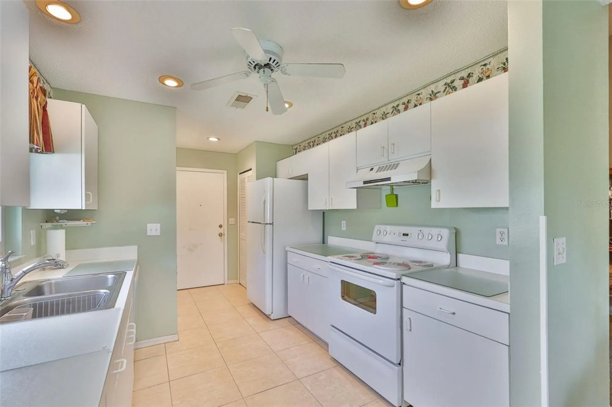 Property Slideshow image 27 of 64 | 751 mccallister ave, Sun City Center, FL, 33573