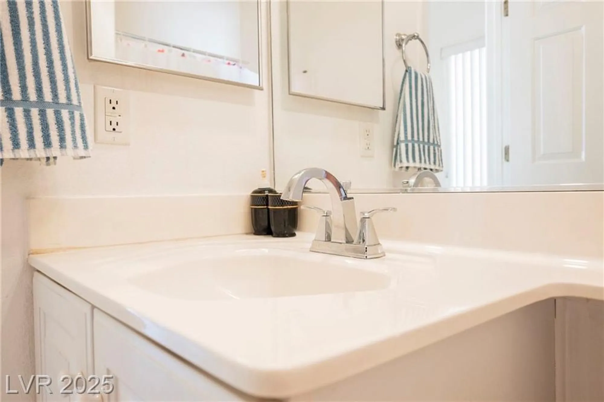 Property Slideshow image 18 of 50 | 1818 eagle mesa ave, Henderson, NV, 89012