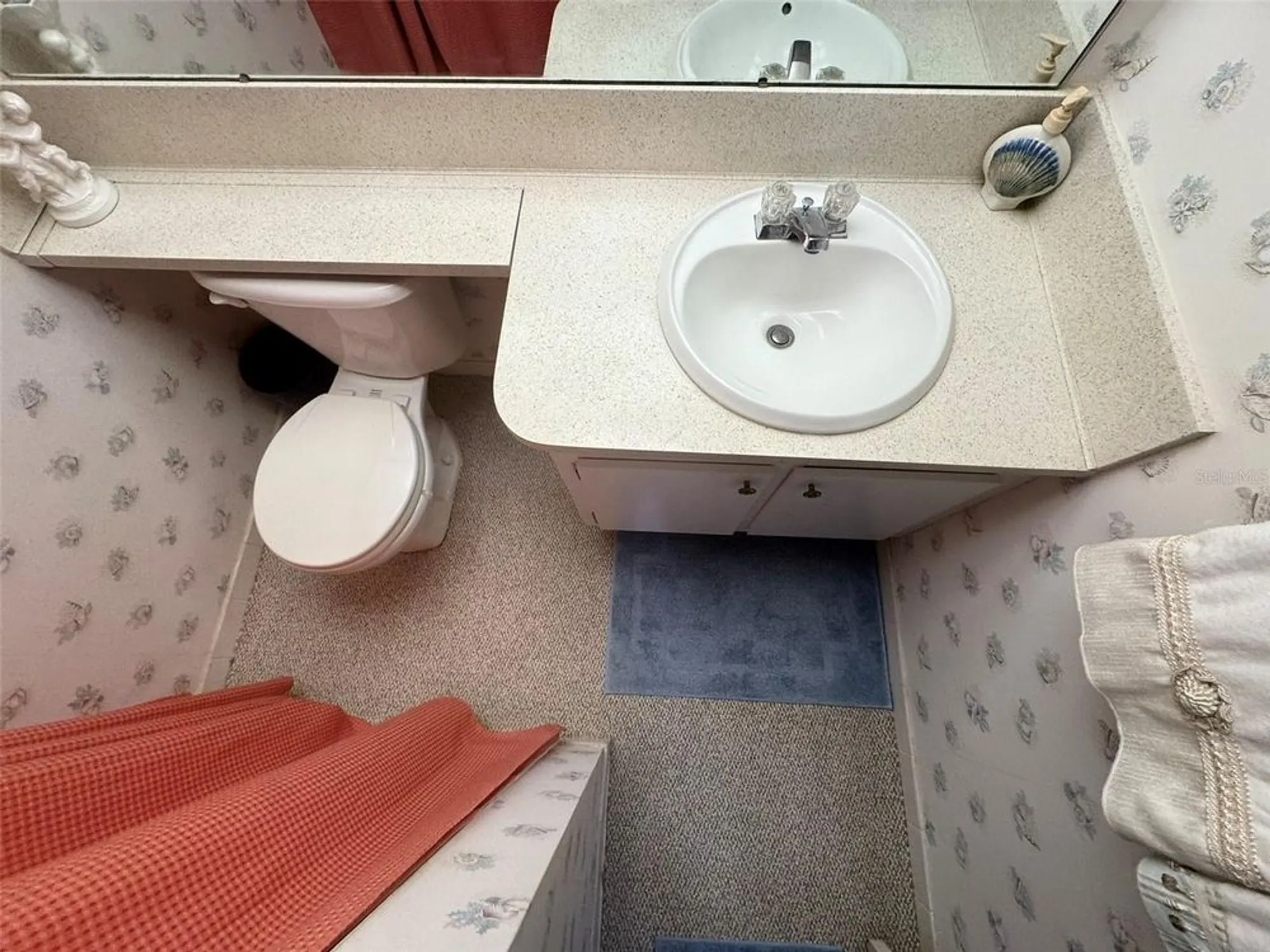 Property Slideshow image 17 of 51 | 4775 cove cir apt 403, St Petersburg, FL, 33708