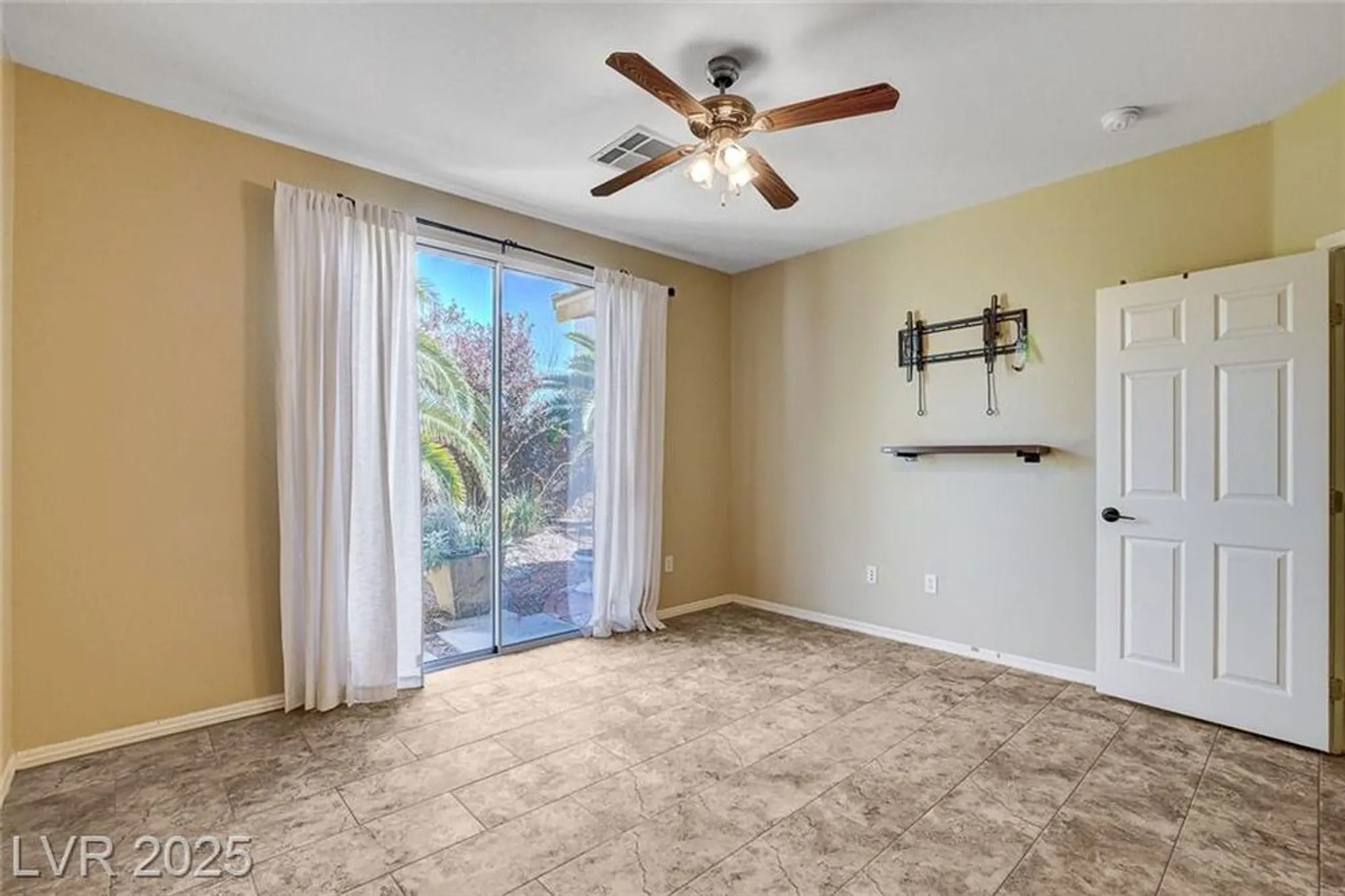 Property Slideshow image 20 of 57 | 4534 regalo bello st, Las Vegas, NV, 89135