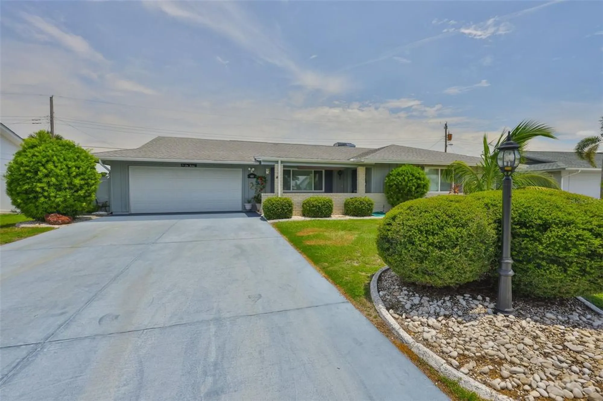 Property Slideshow image 2 of 48 | 613 la jolla ave, Sun City Center, FL, 33573