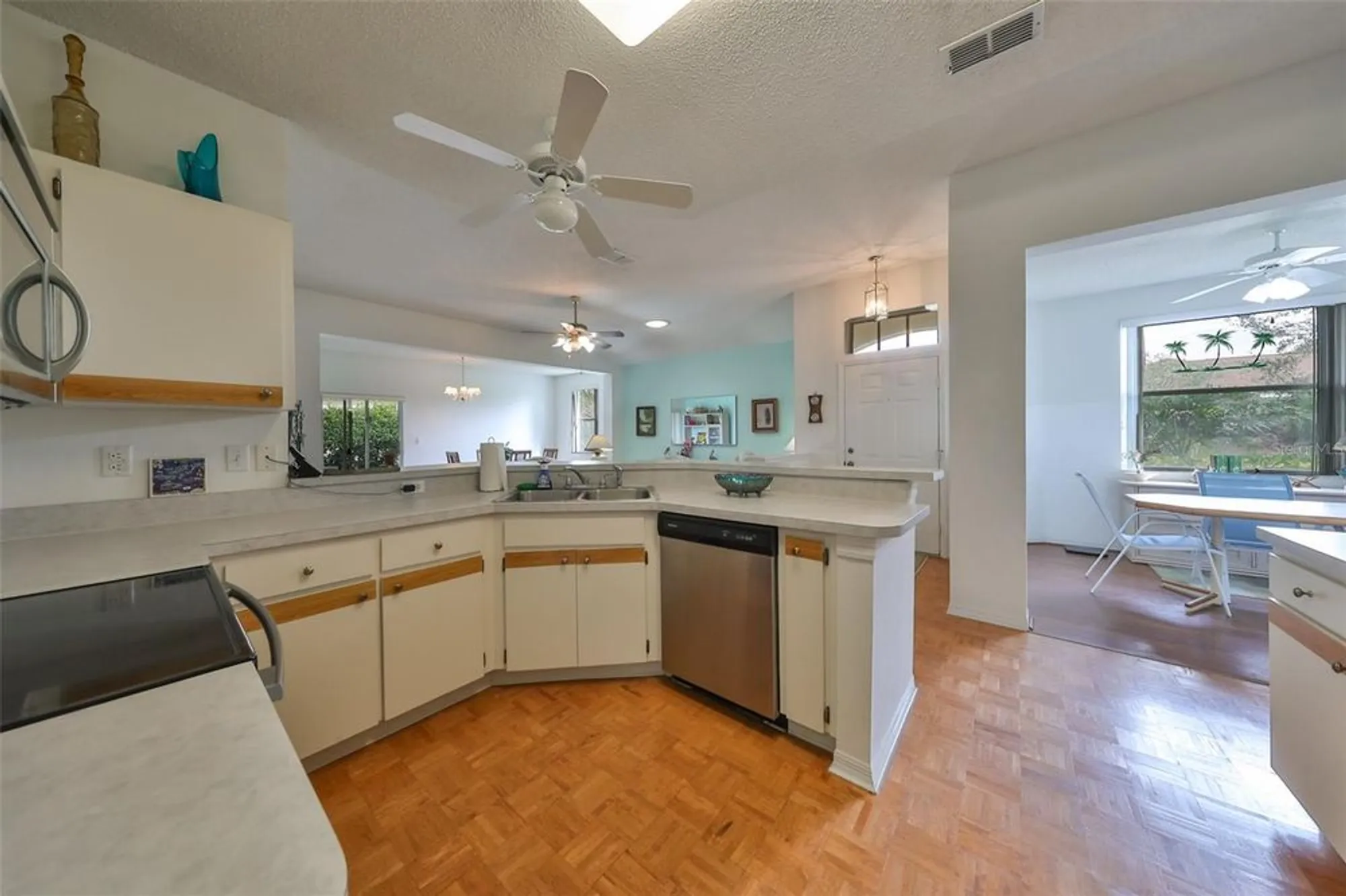Property Slideshow image 4 of 41 | 2620 newcomb ct, Sun City Center, FL, 33573