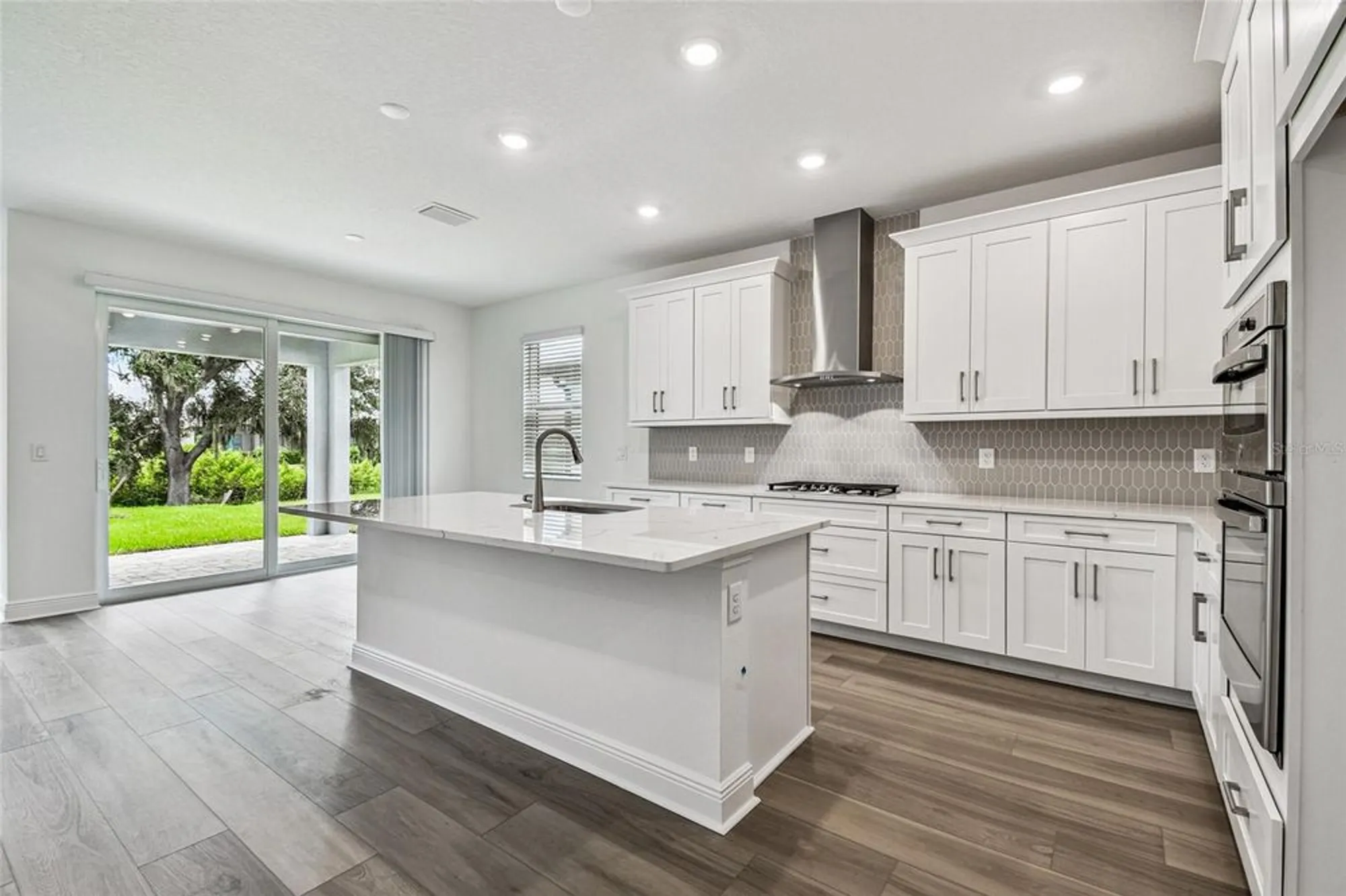 Property Slideshow image 4 of 28 | 17236 savory mist cir, Lakewood Ranch, FL, 34211