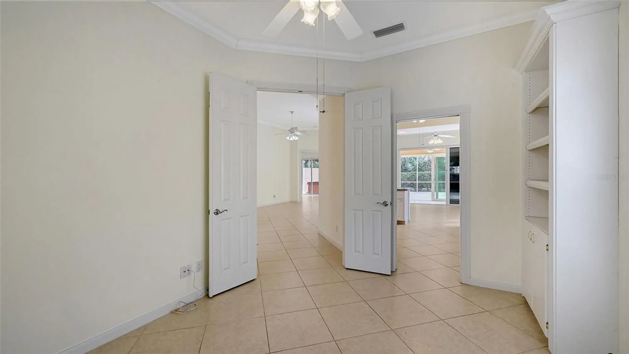 Property Slideshow image 26 of 100 | 5679 ferrara dr, Sarasota, FL, 34238