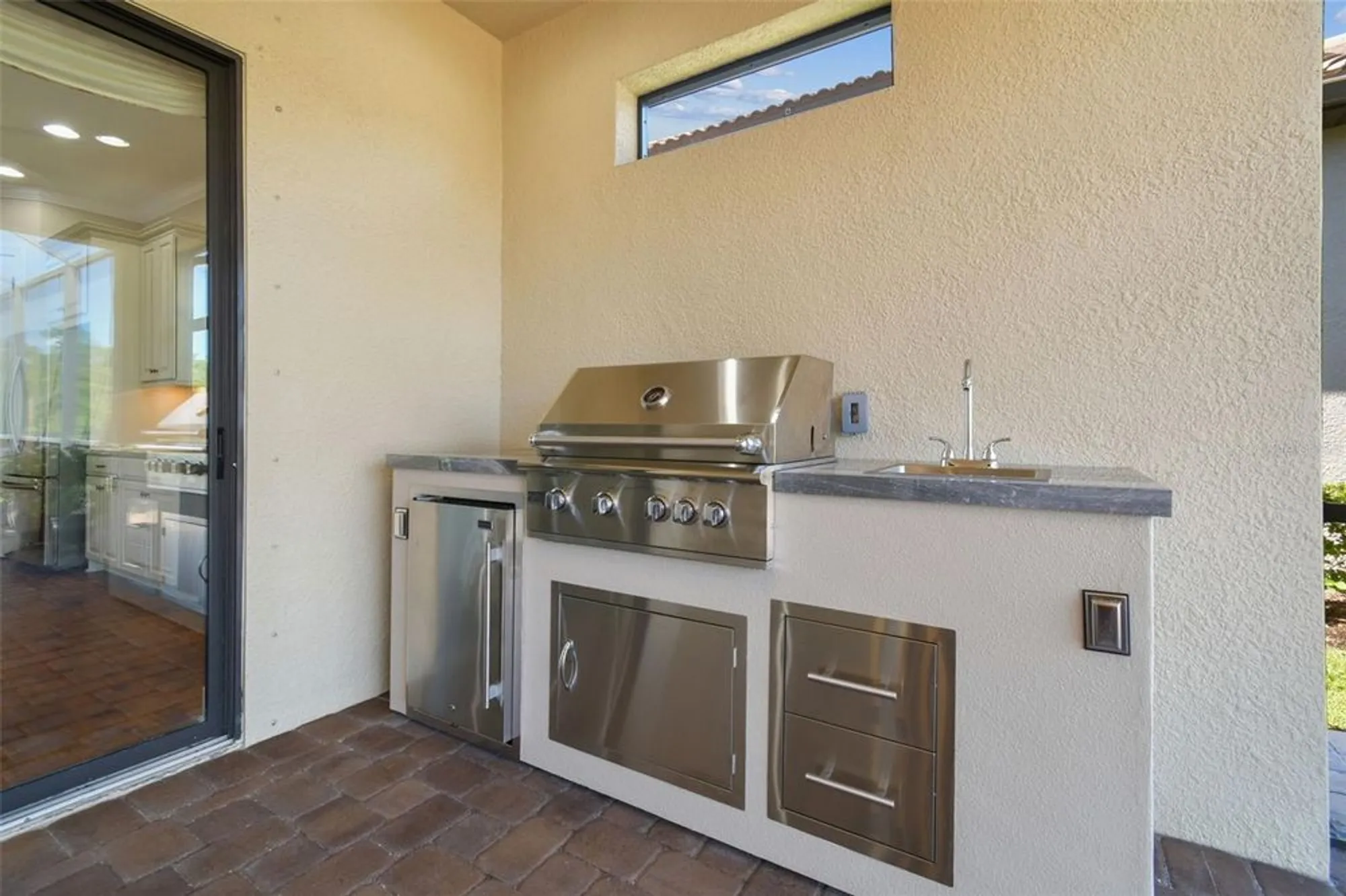 Property Slideshow image 16 of 79 | 8548 grand alberato rd, Tampa, FL, 33647